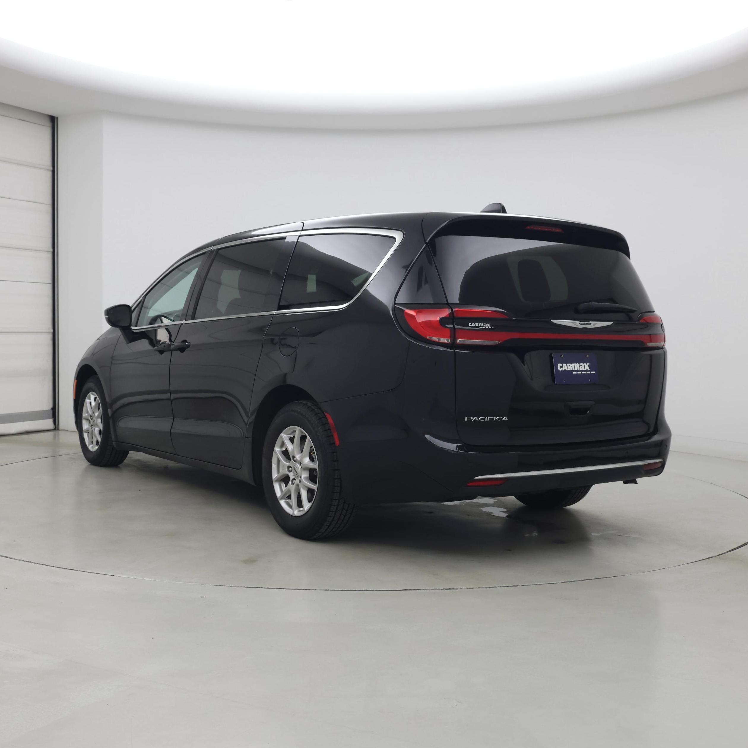 Thumbnail: 2024 Chrysler Pacifica - 2