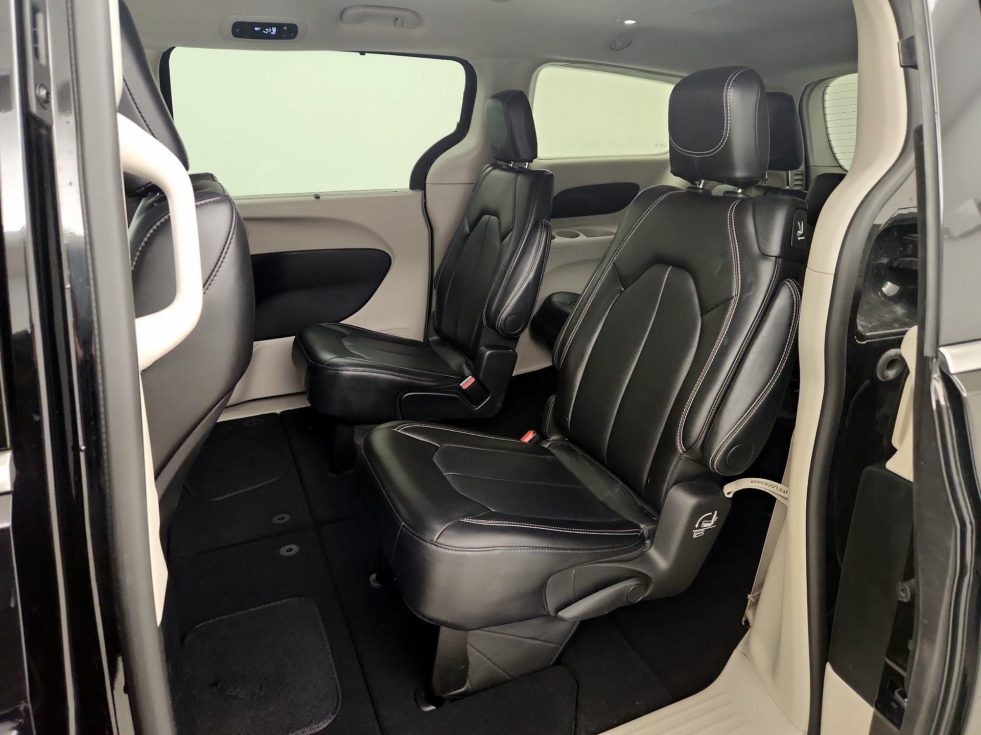 Thumbnail: 2024 Chrysler Pacifica - 19