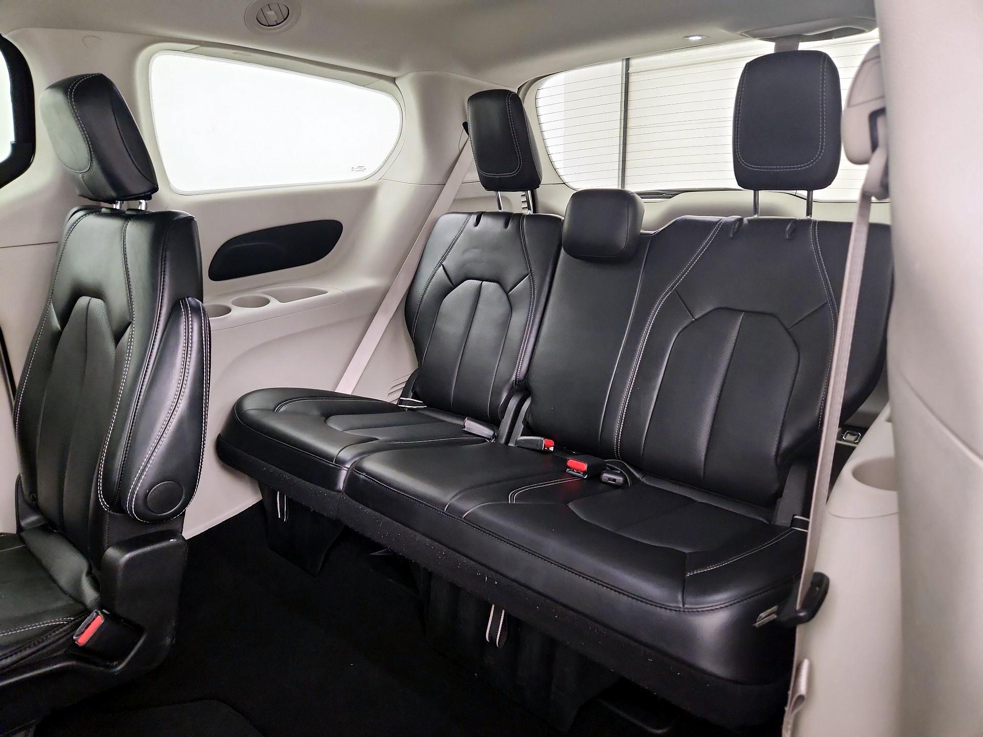 Thumbnail: 2024 Chrysler Pacifica - 20