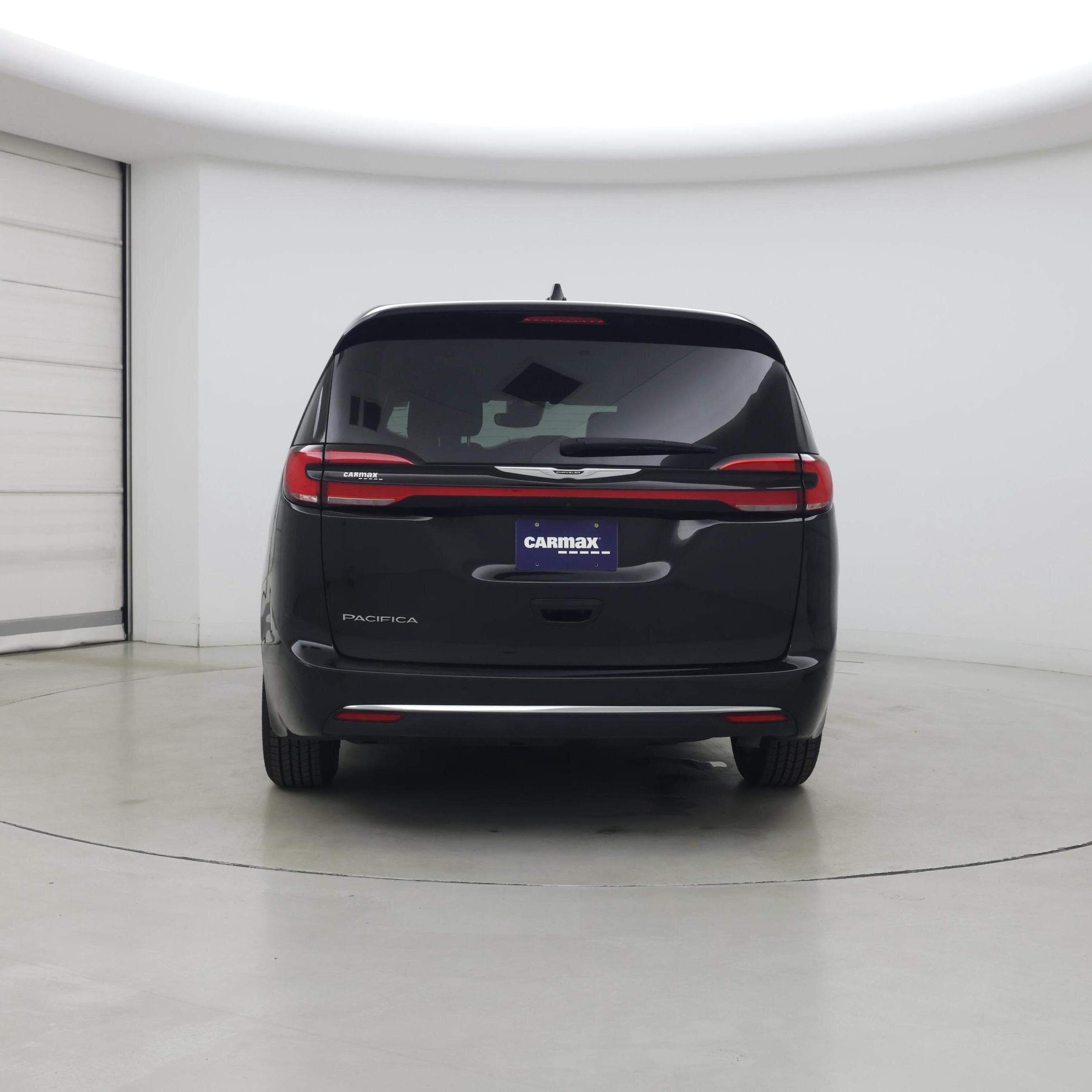 Thumbnail: 2024 Chrysler Pacifica - 6