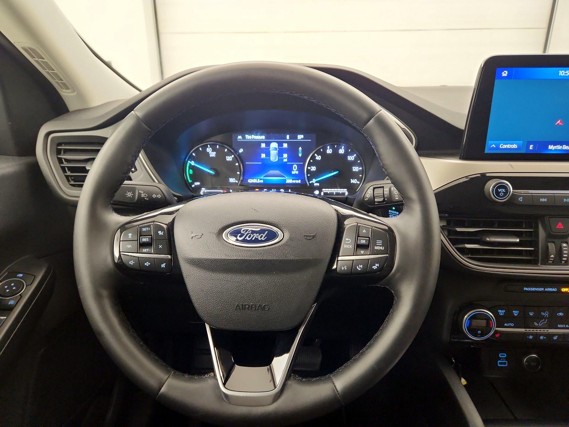 Thumbnail: 2021 Ford Escape - 10