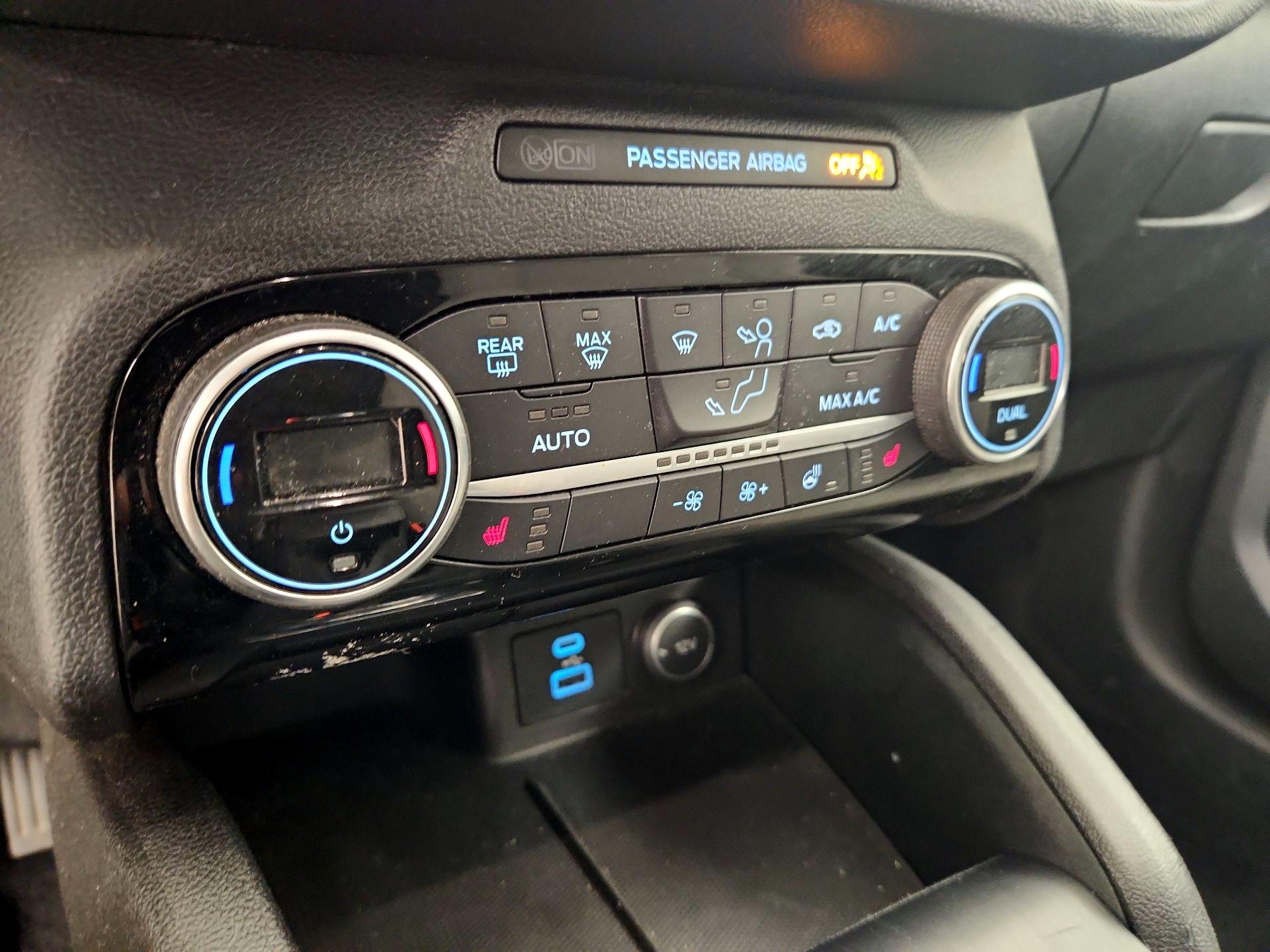 Thumbnail: 2021 Ford Escape - 17