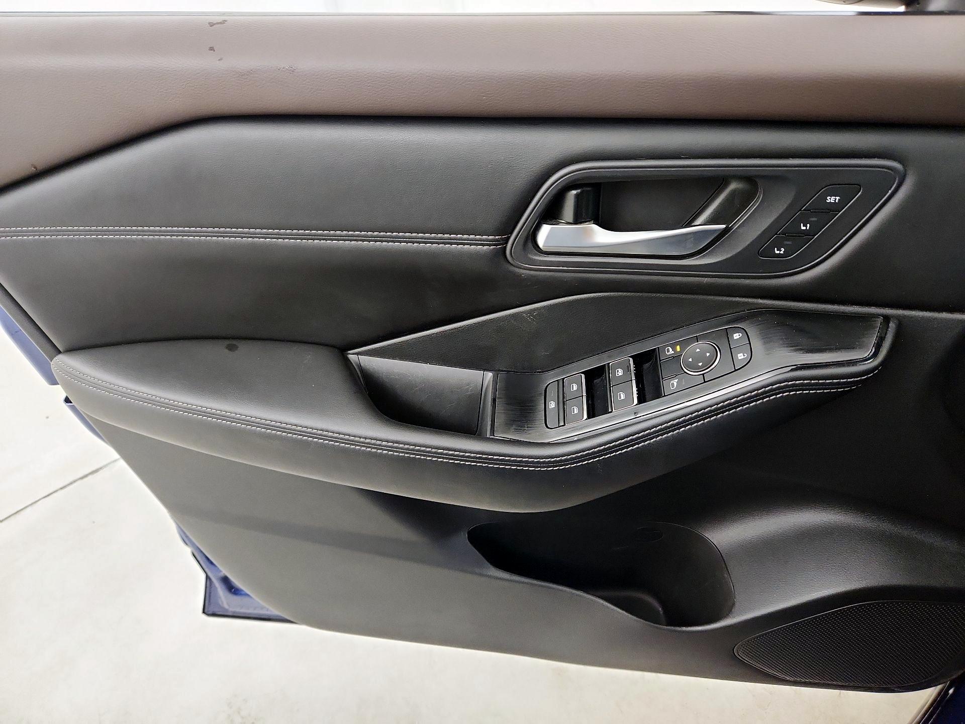 Thumbnail: 2023 Nissan Rogue - 12