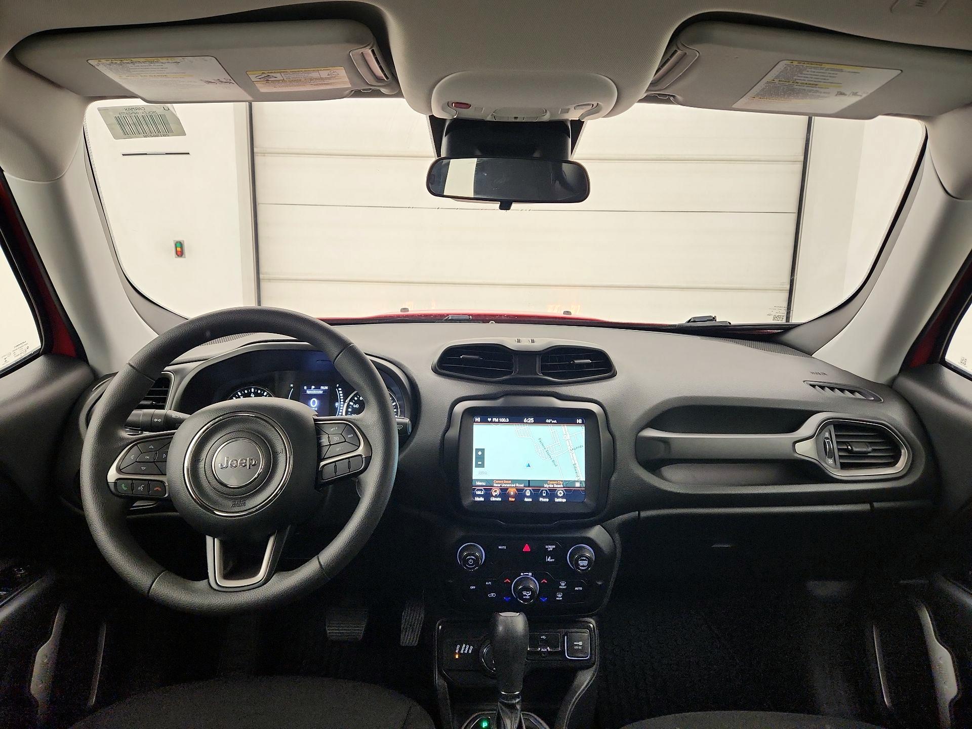 Thumbnail: 2022 Jeep Renegade - 9