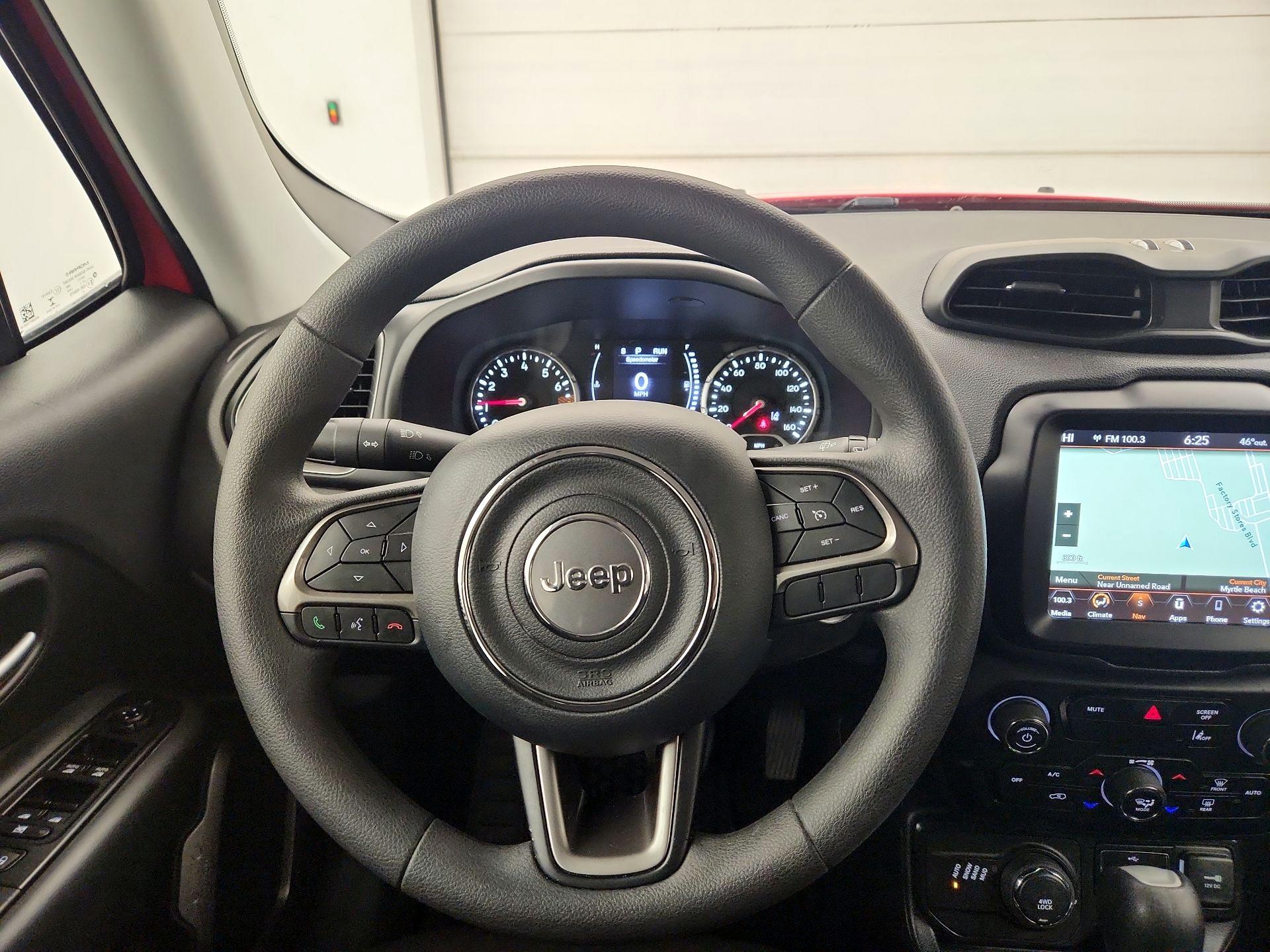 Thumbnail: 2022 Jeep Renegade - 10