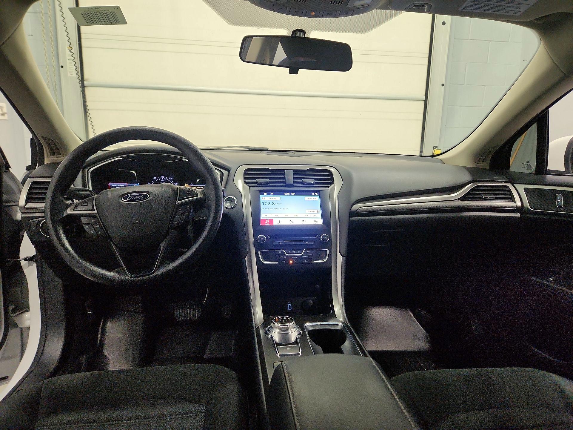 Thumbnail: 2017 Ford Fusion - 9