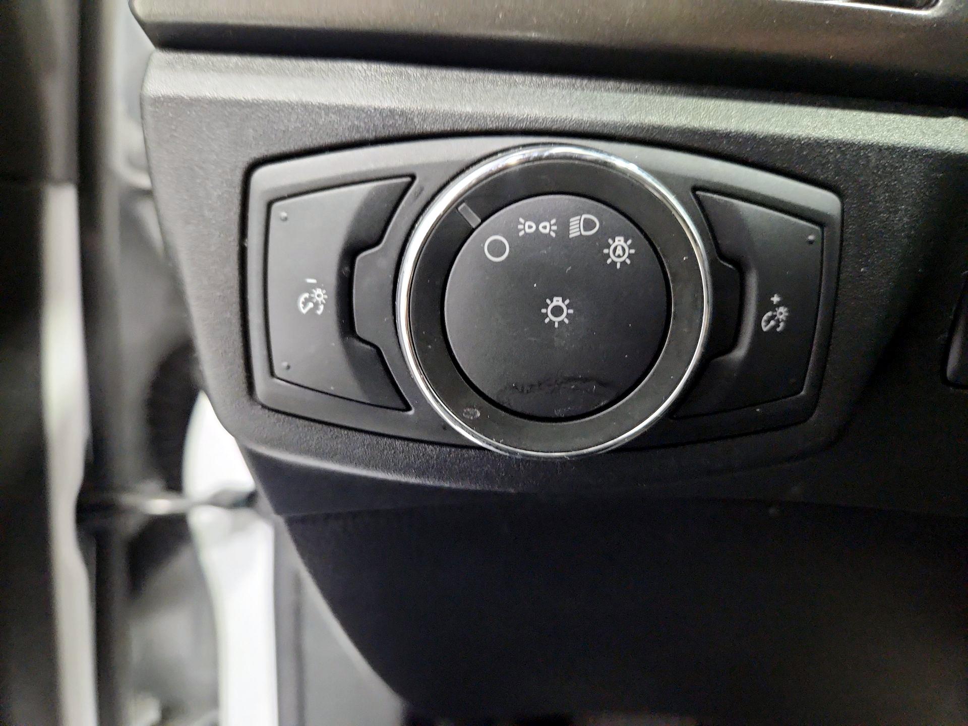 Thumbnail: 2017 Ford Fusion - 13