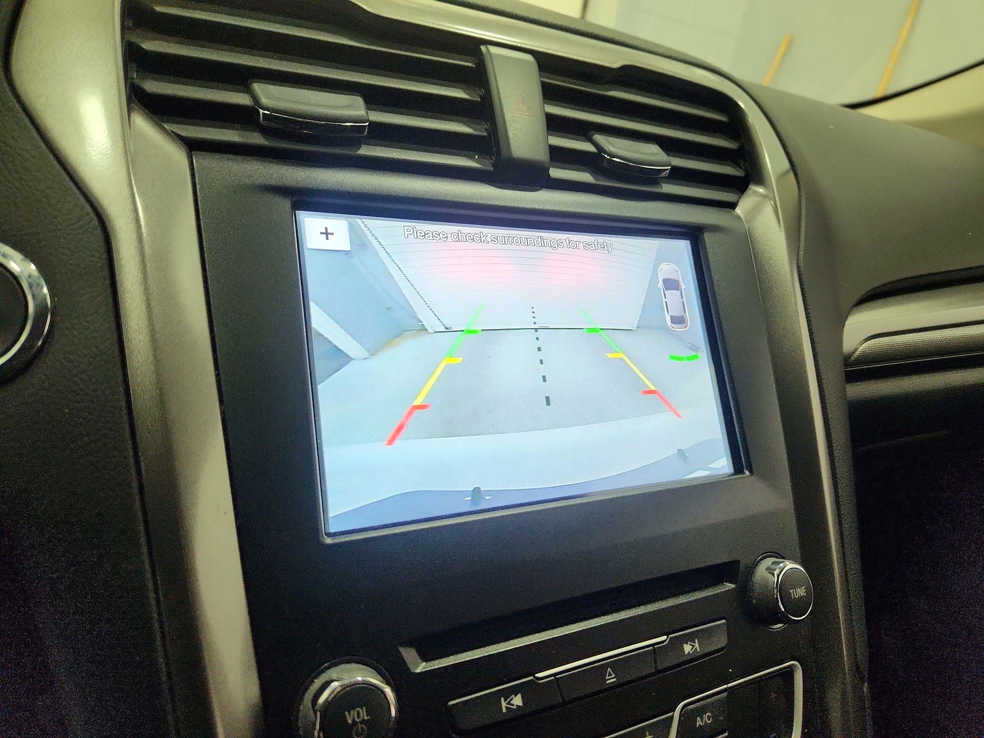 Thumbnail: 2017 Ford Fusion - 14