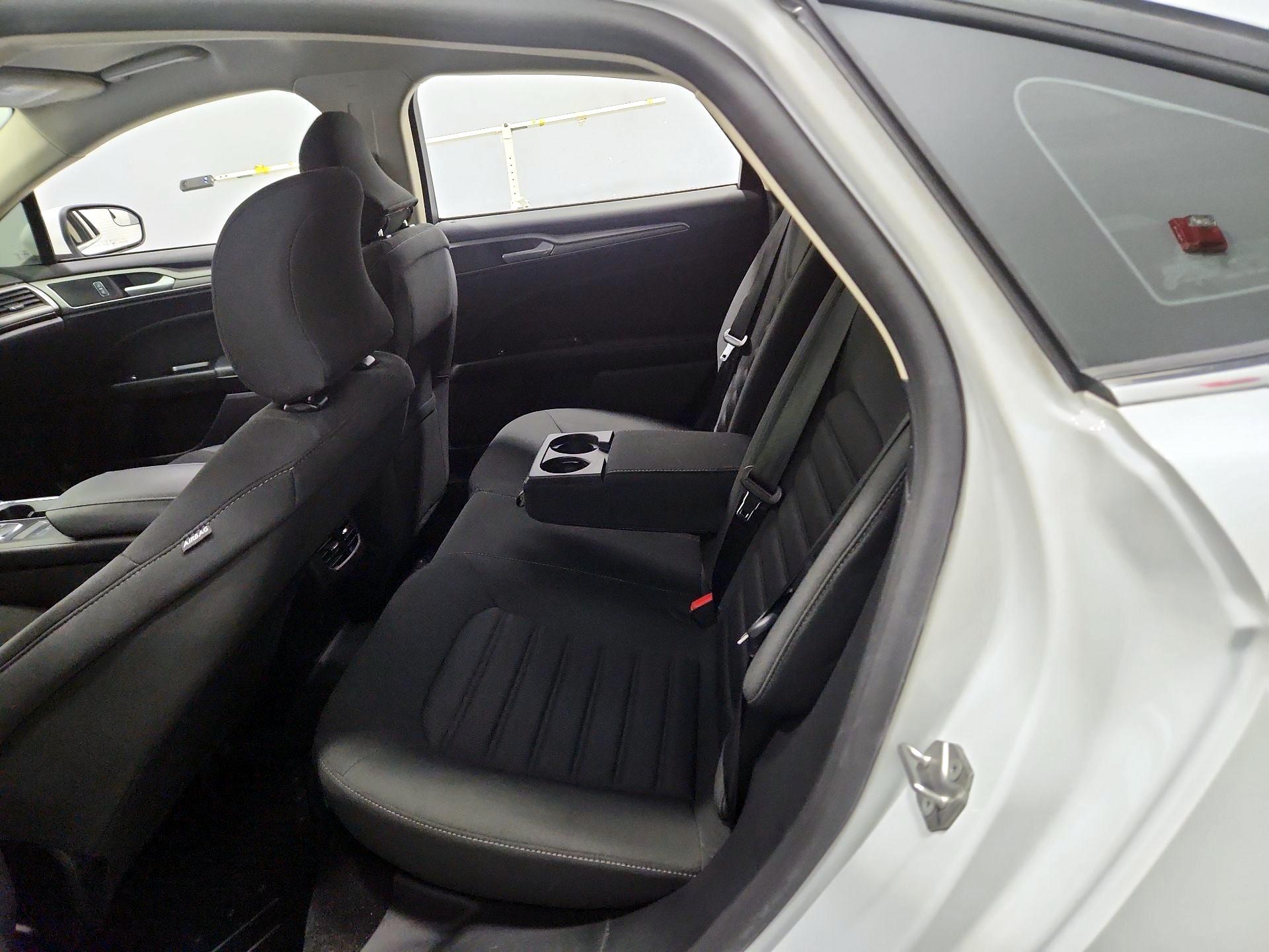 Thumbnail: 2017 Ford Fusion - 19