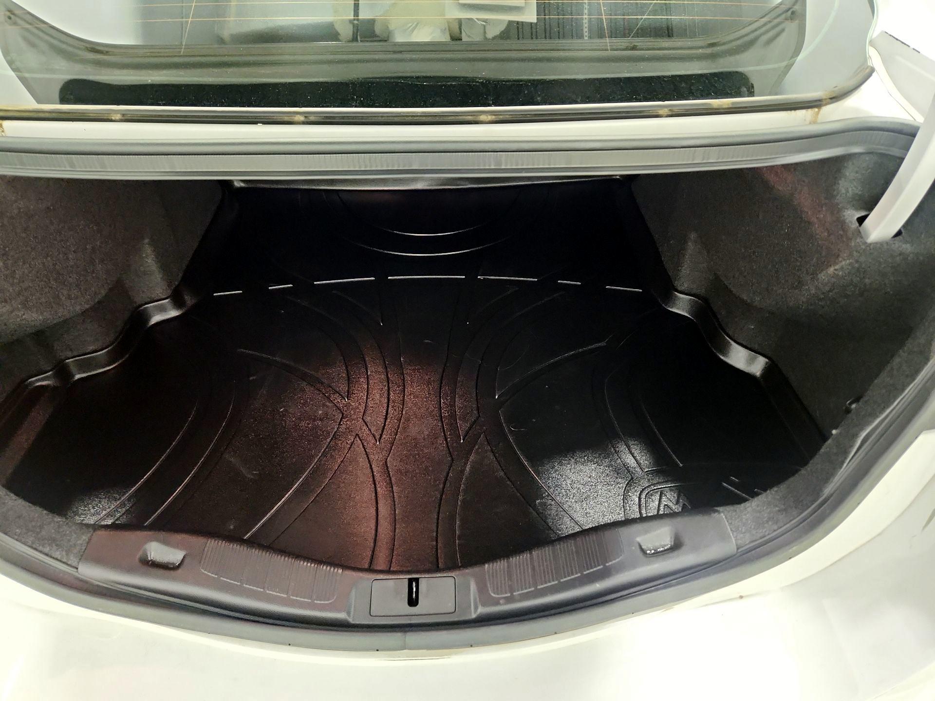 Thumbnail: 2017 Ford Fusion - 20