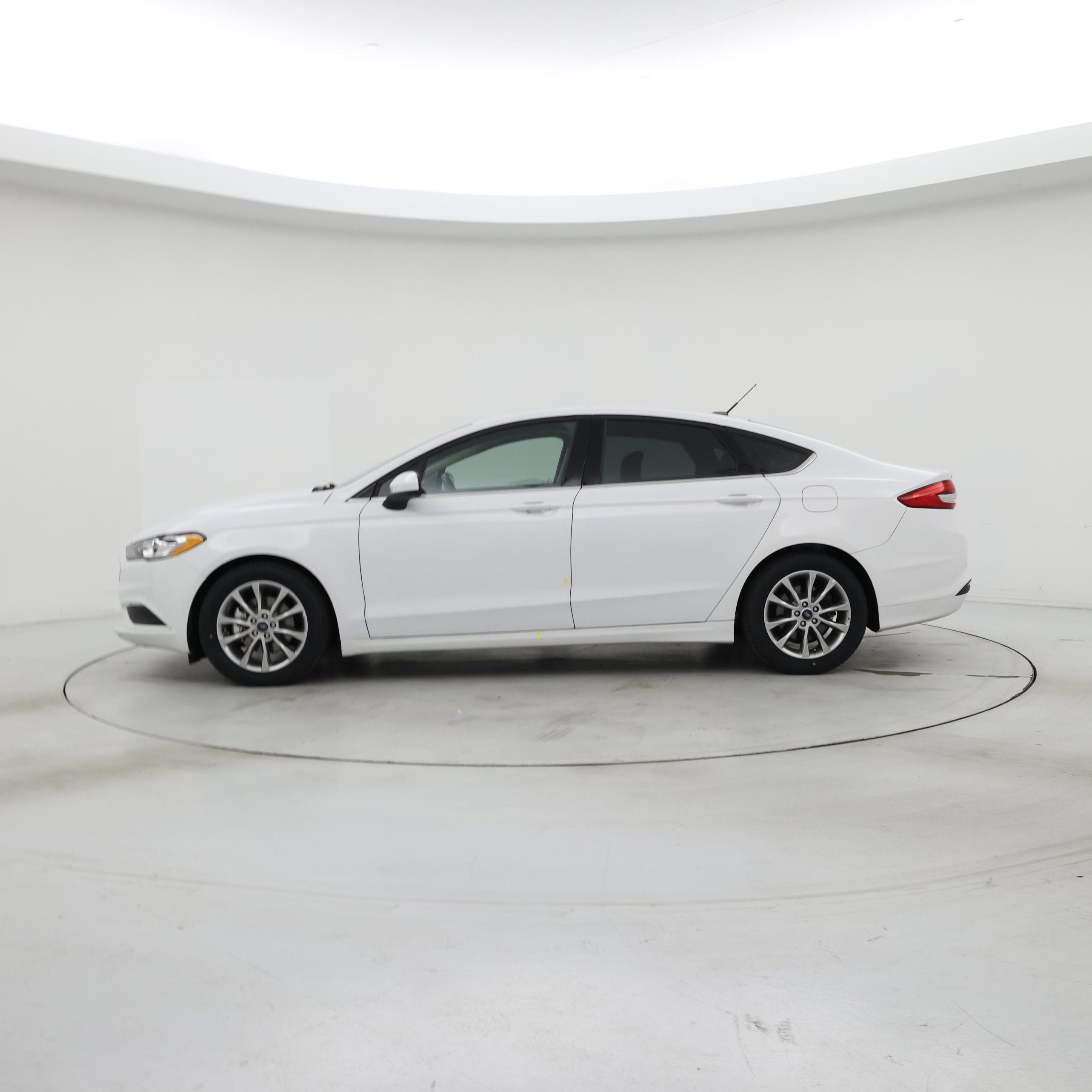 Thumbnail: 2017 Ford Fusion - 3