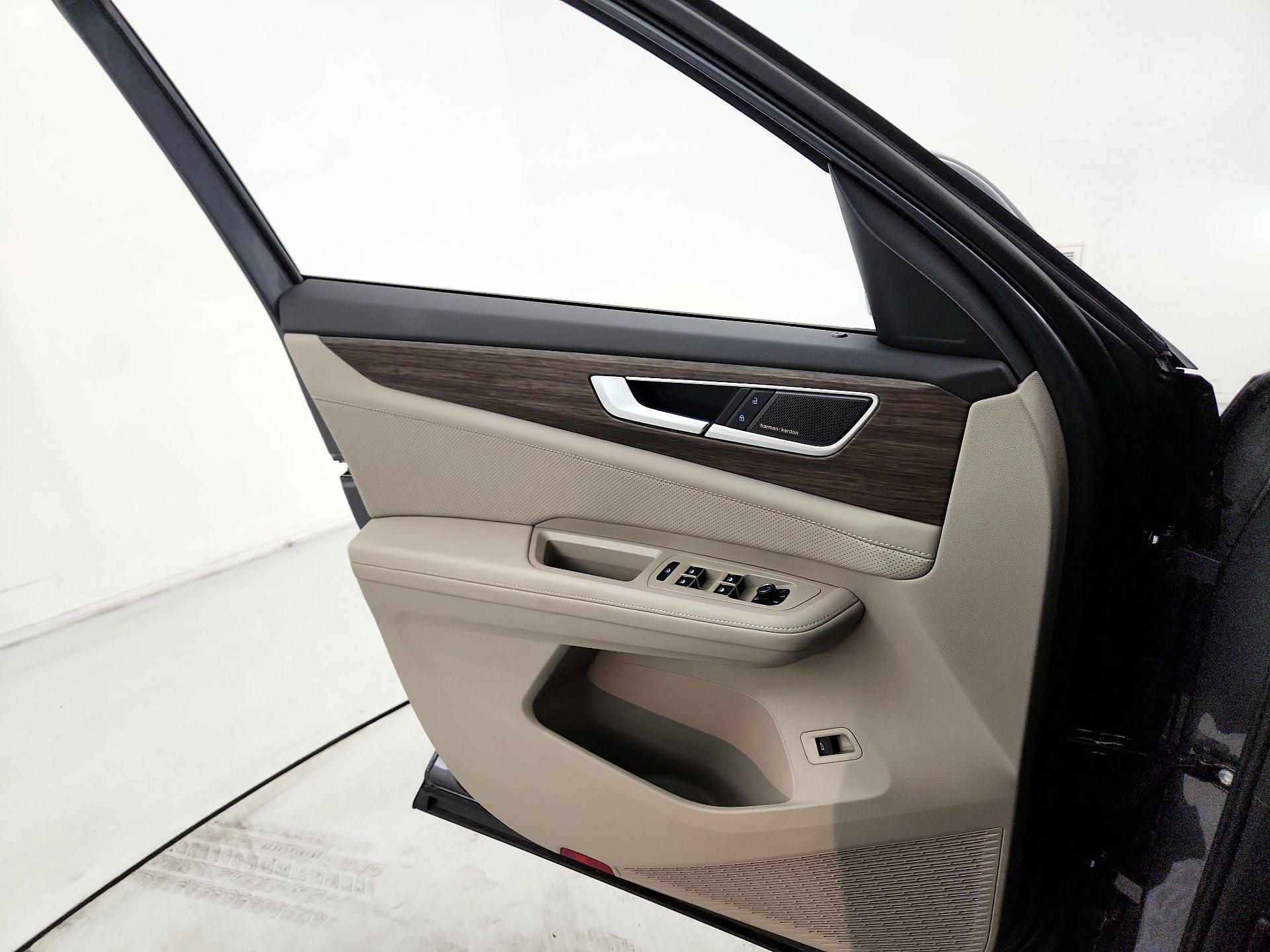 Thumbnail: 2025 Volkswagen Atlas - 10