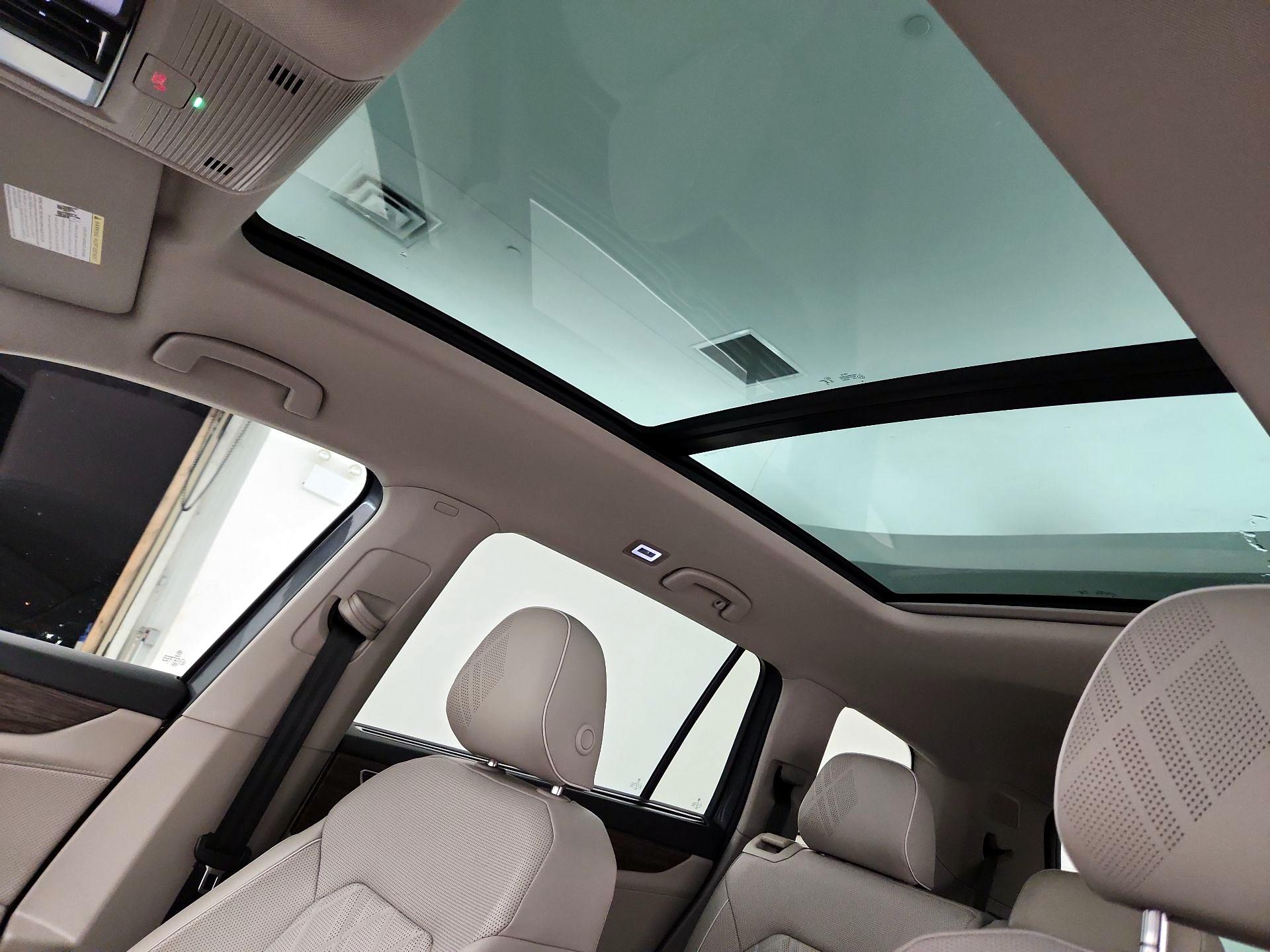 Thumbnail: 2025 Volkswagen Atlas - 18