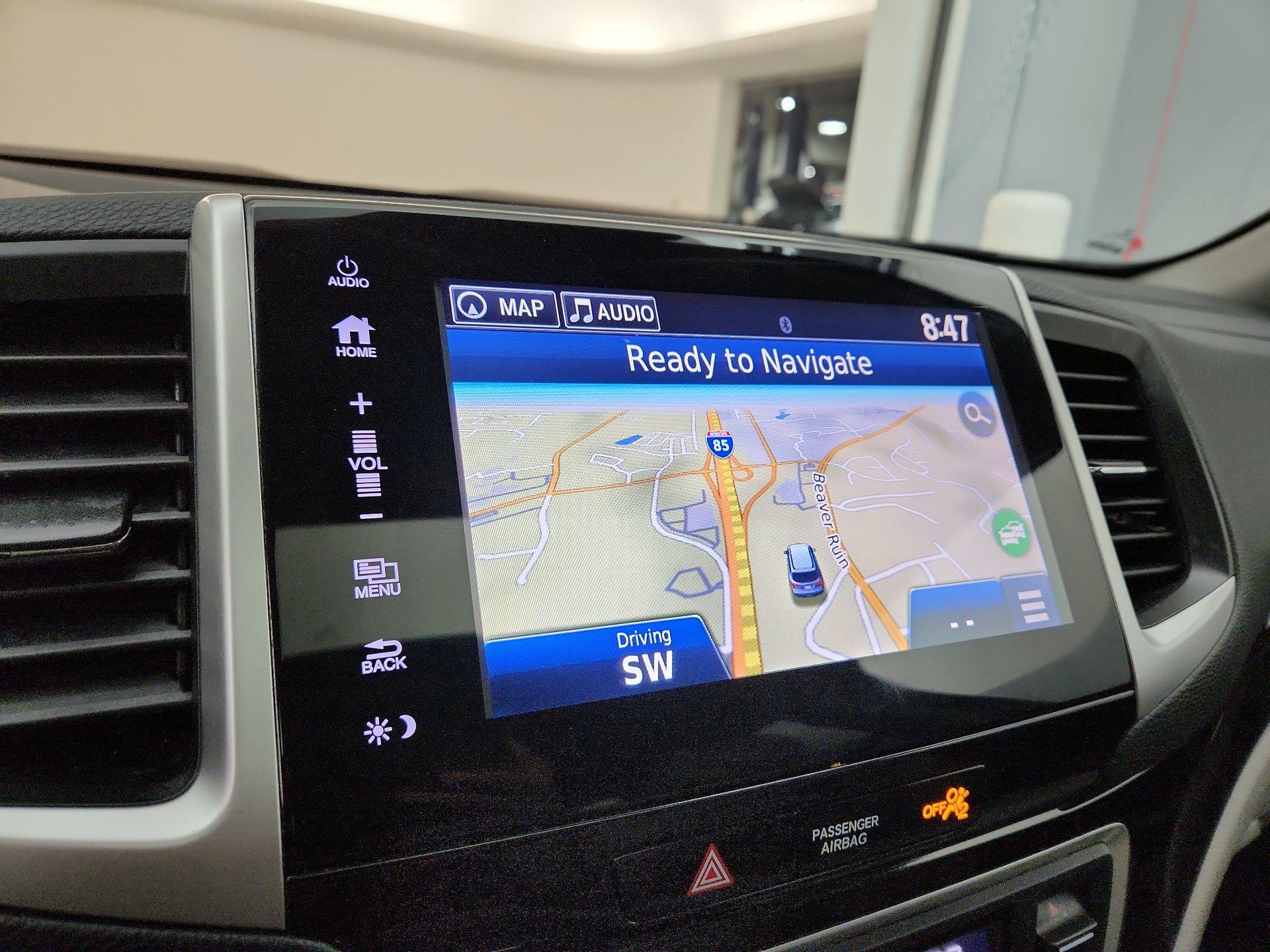 Thumbnail: 2017 Honda Pilot - 14