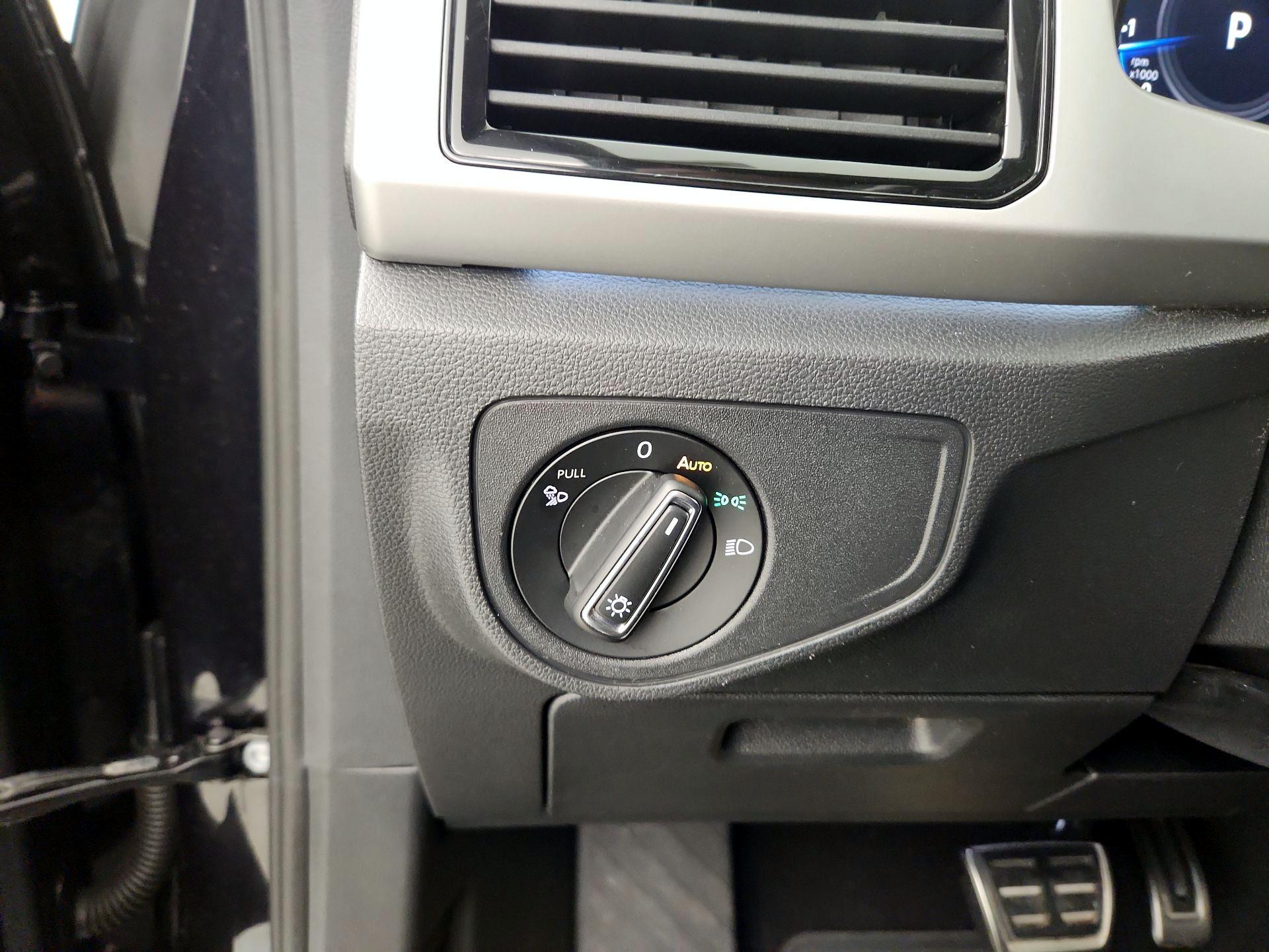 Thumbnail: 2023 Volkswagen Atlas - 11