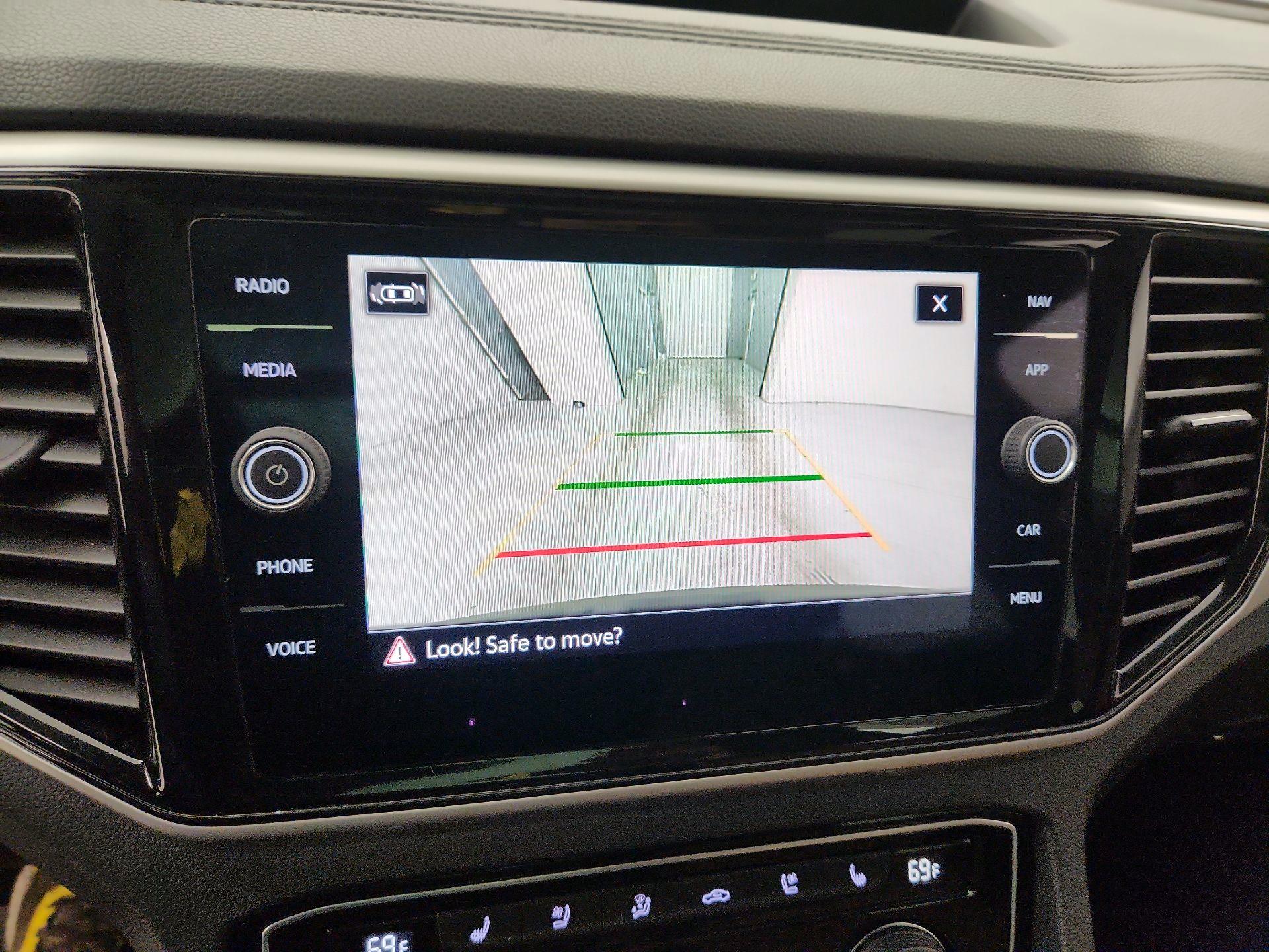 Thumbnail: 2023 Volkswagen Atlas - 12