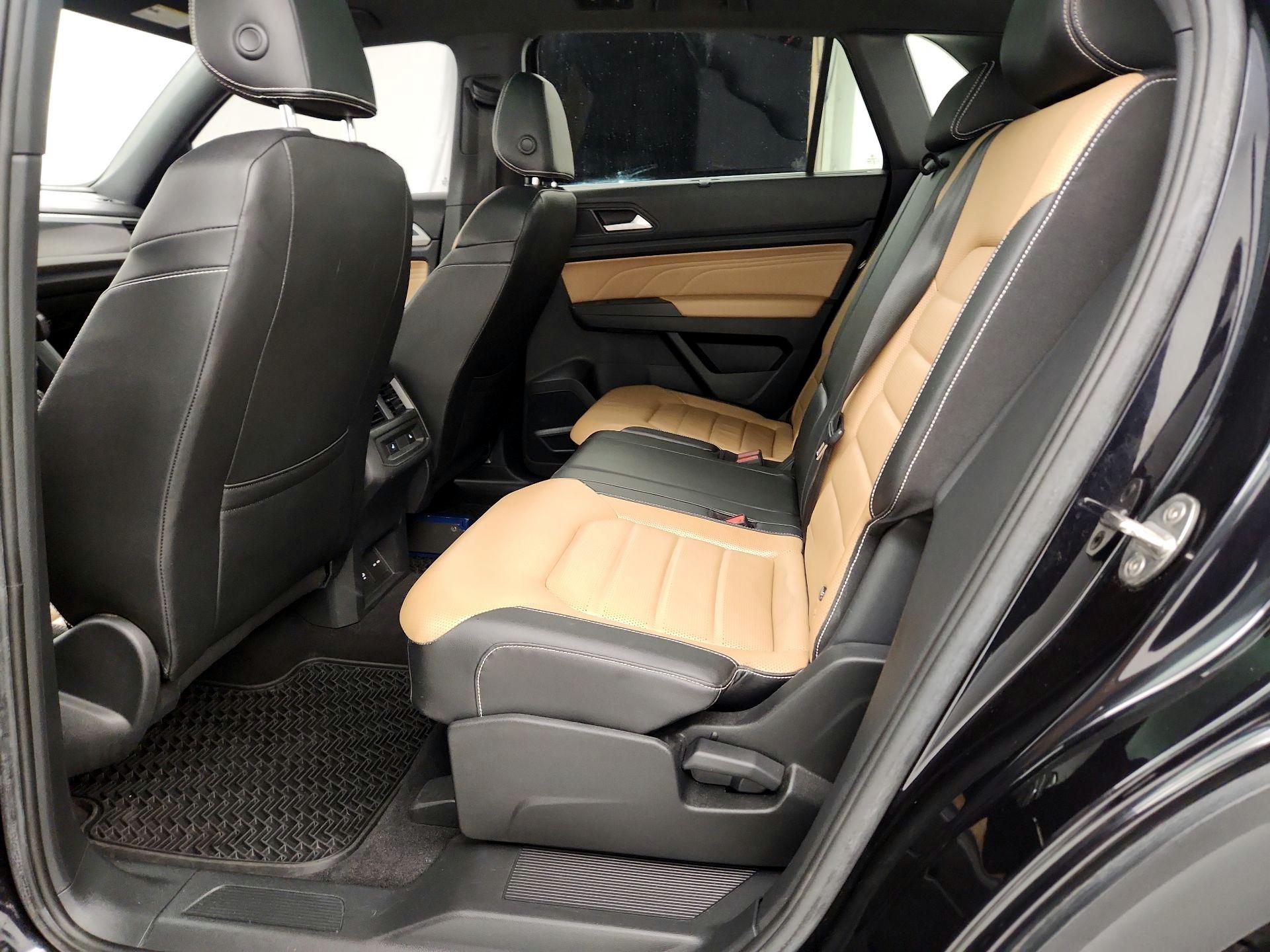 Thumbnail: 2023 Volkswagen Atlas - 17