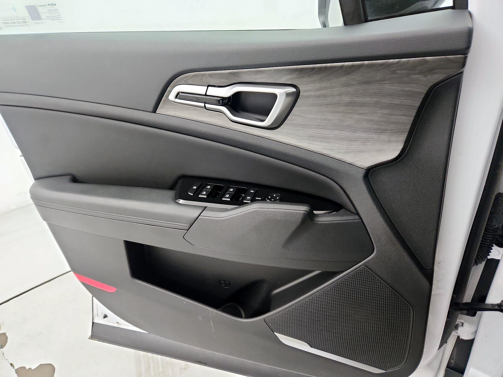 Thumbnail: 2025 Kia Sportage - 12