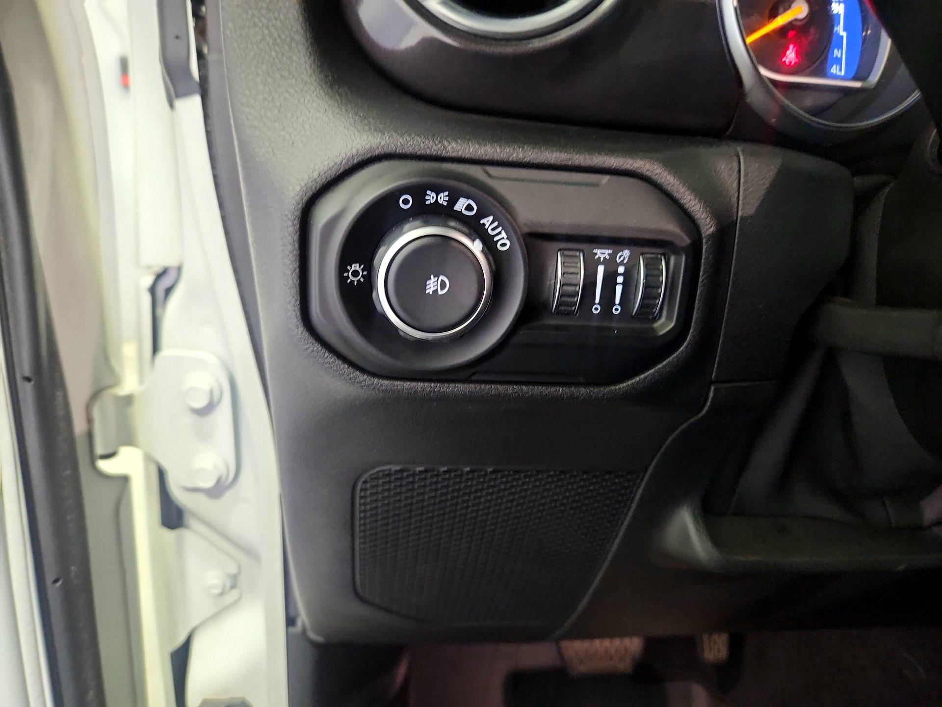 Thumbnail: 2021 Jeep Wrangler - 13