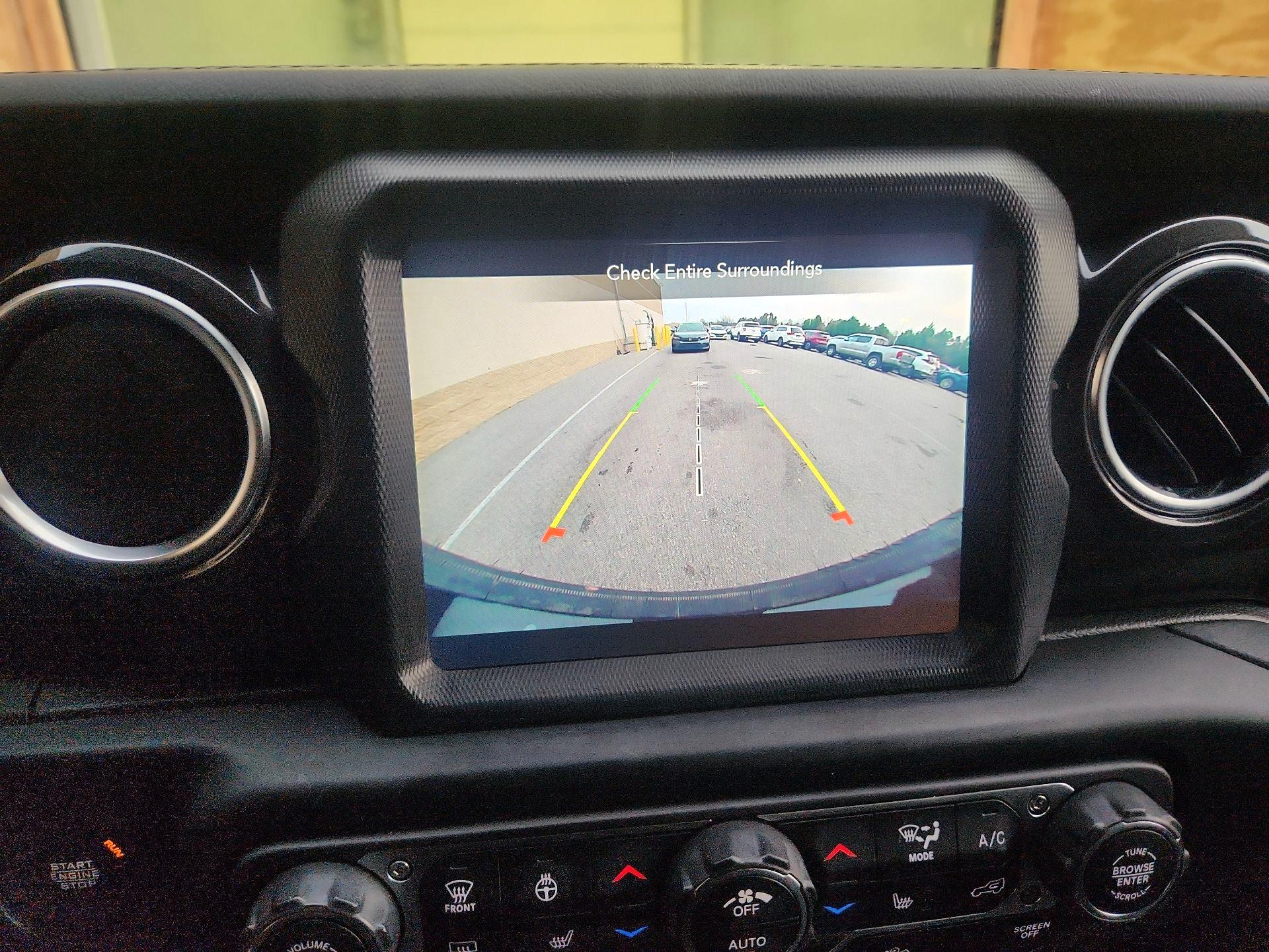 Thumbnail: 2021 Jeep Wrangler - 15