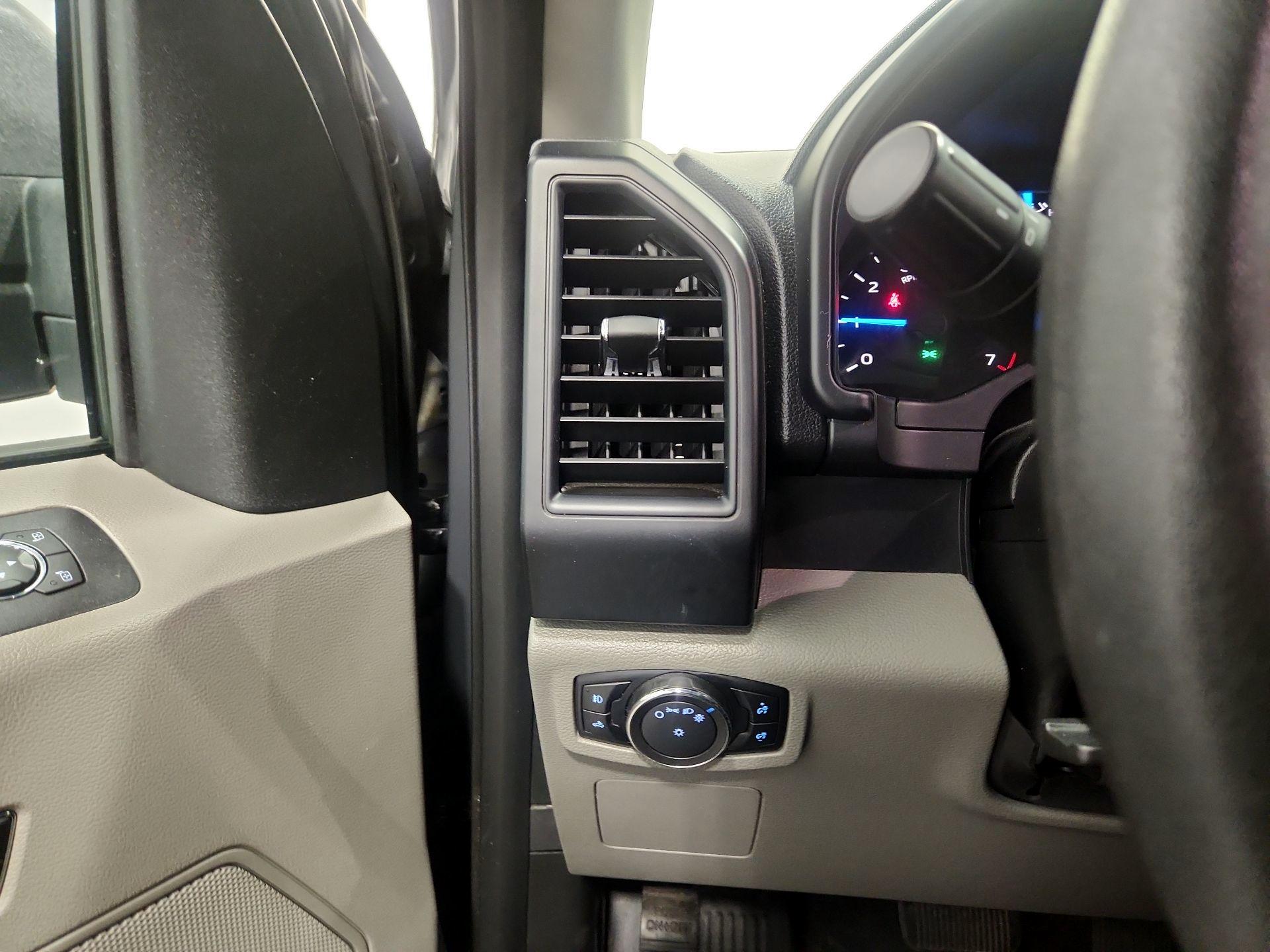 Thumbnail: 2016 Ford F-150 - 13