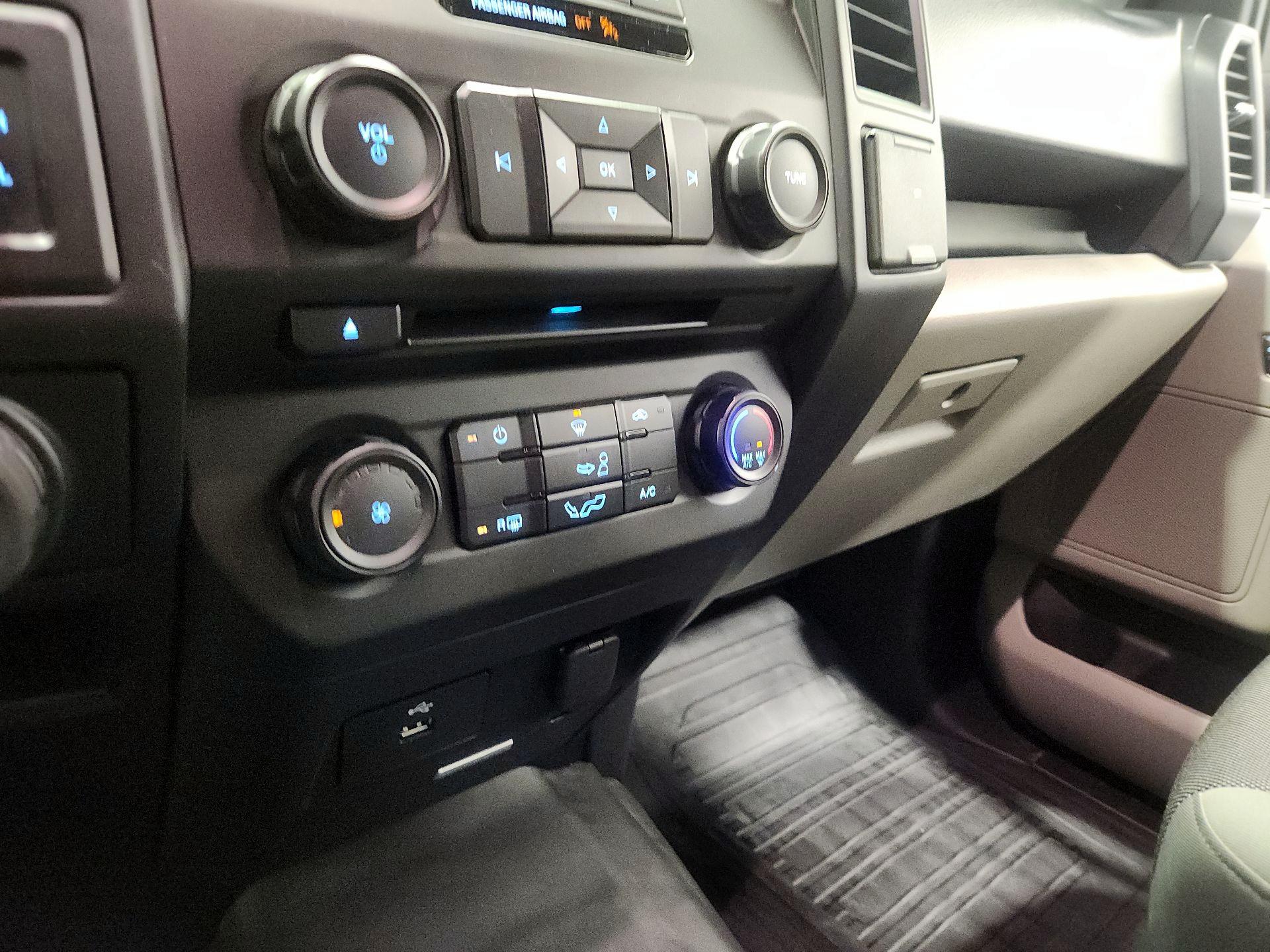 Thumbnail: 2016 Ford F-150 - 16