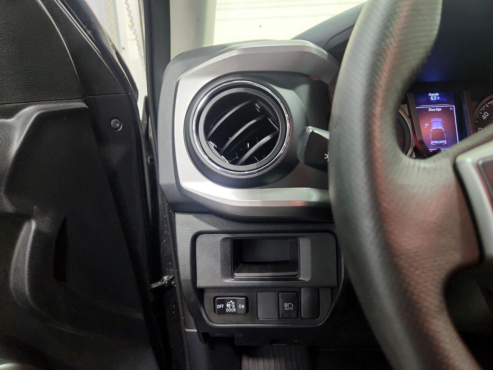 Thumbnail: 2019 Toyota Tacoma - 13