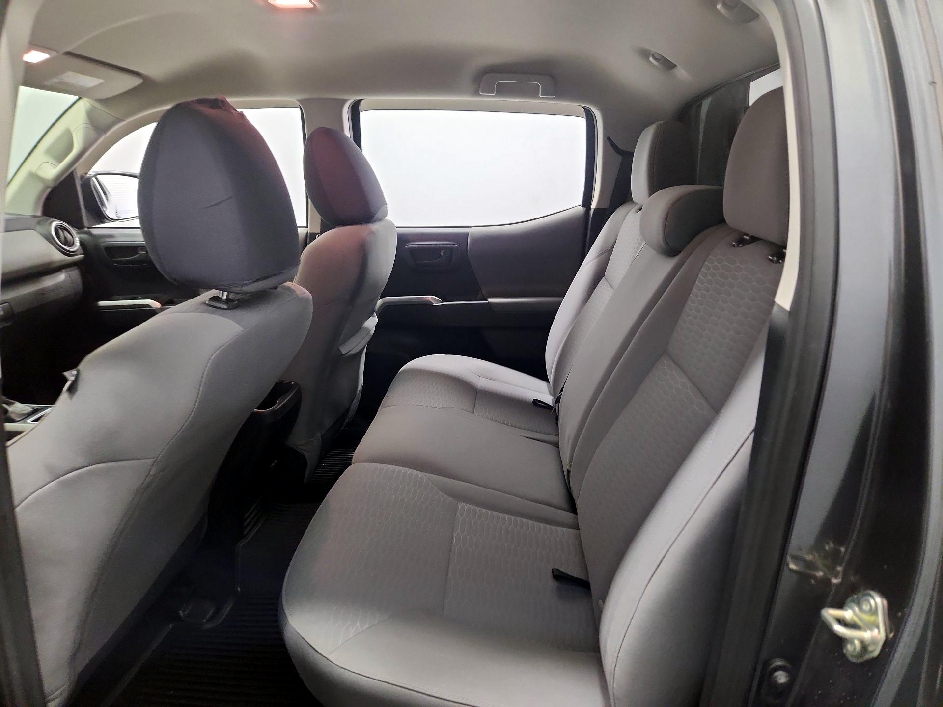 Thumbnail: 2019 Toyota Tacoma - 19