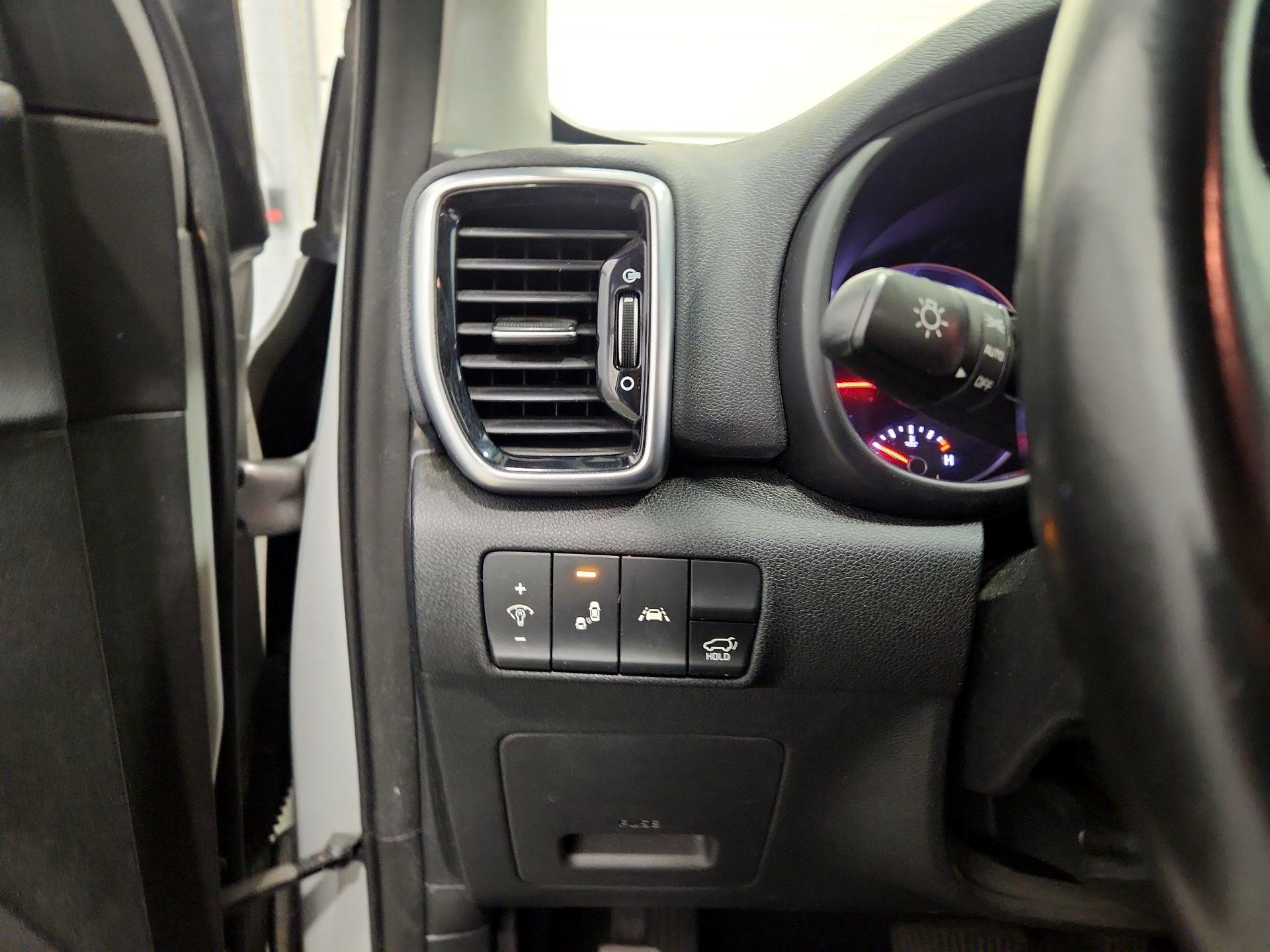 Thumbnail: 2020 Kia Sportage - 13