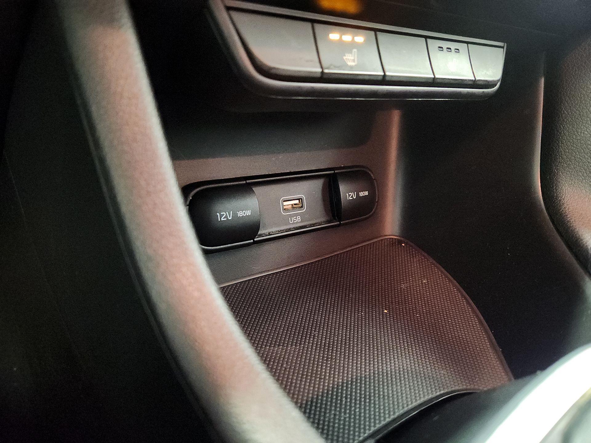 Thumbnail: 2020 Kia Sportage - 18