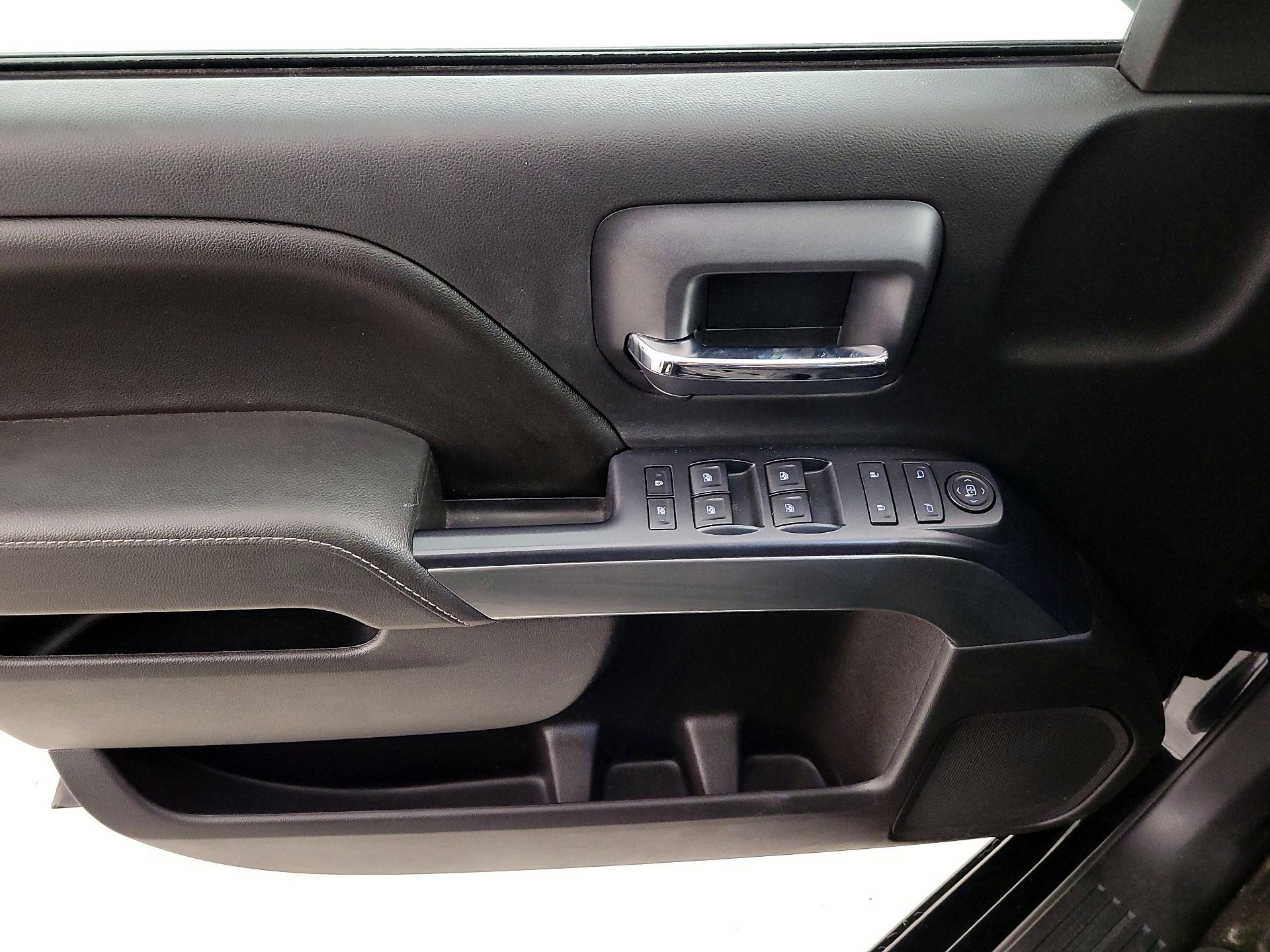 Thumbnail: 2017 Chevrolet Silverado 1500 - 12