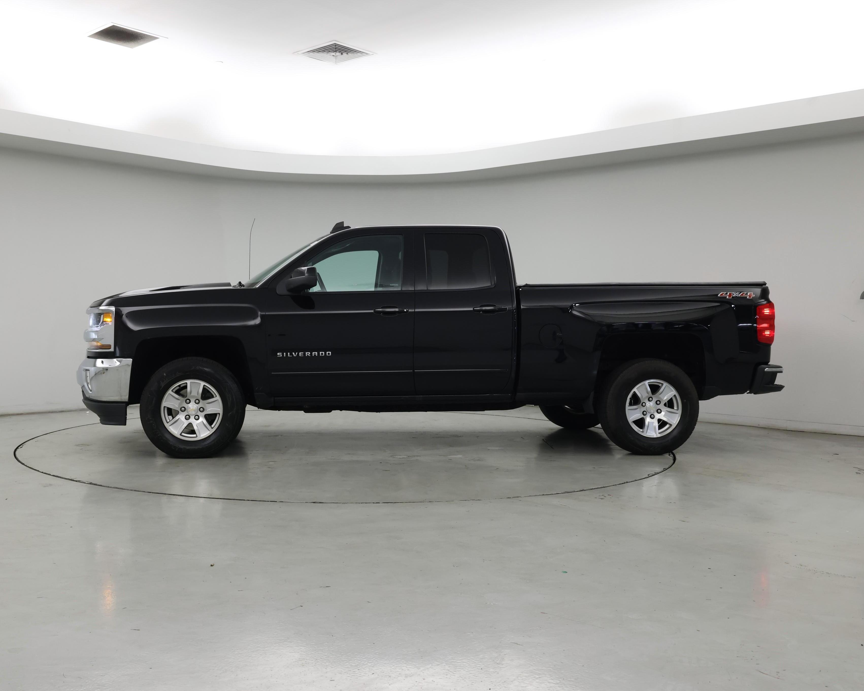 Thumbnail: 2017 Chevrolet Silverado 1500 - 3