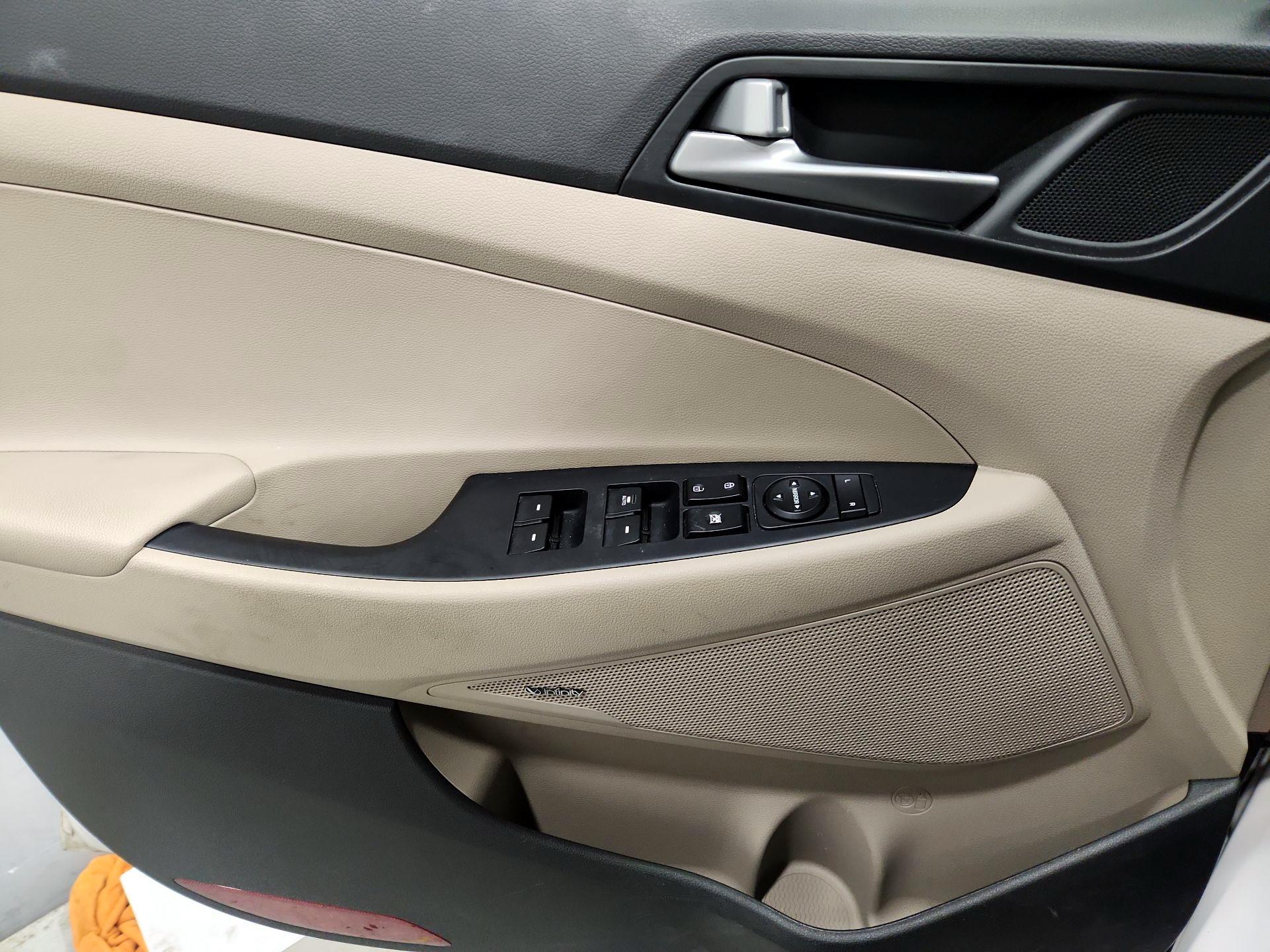 Thumbnail: 2017 Hyundai Tucson - 12