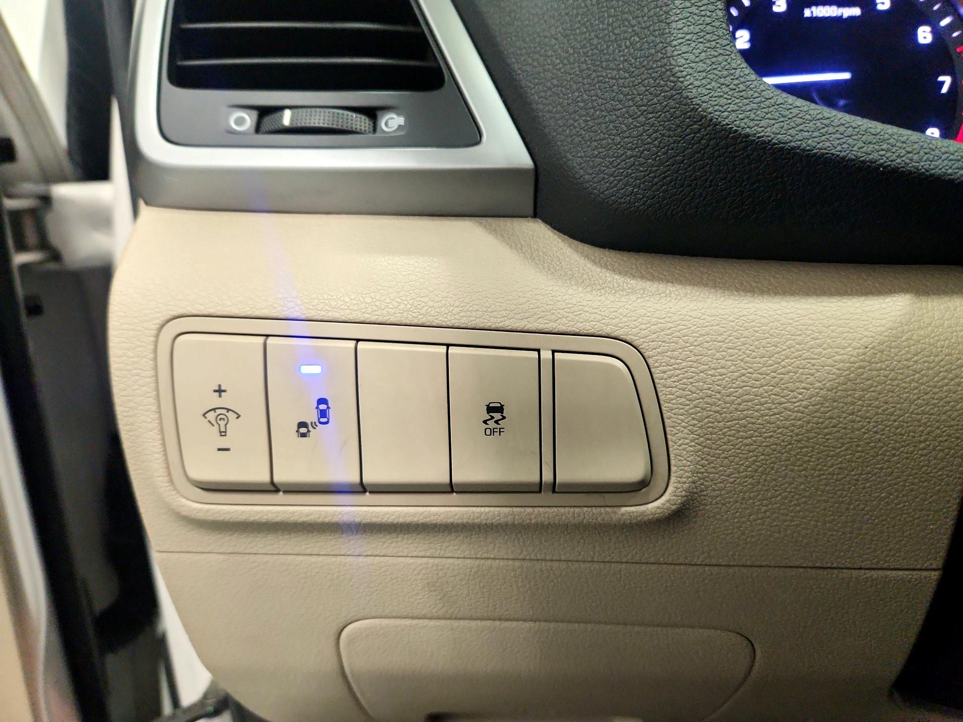 Thumbnail: 2017 Hyundai Tucson - 13