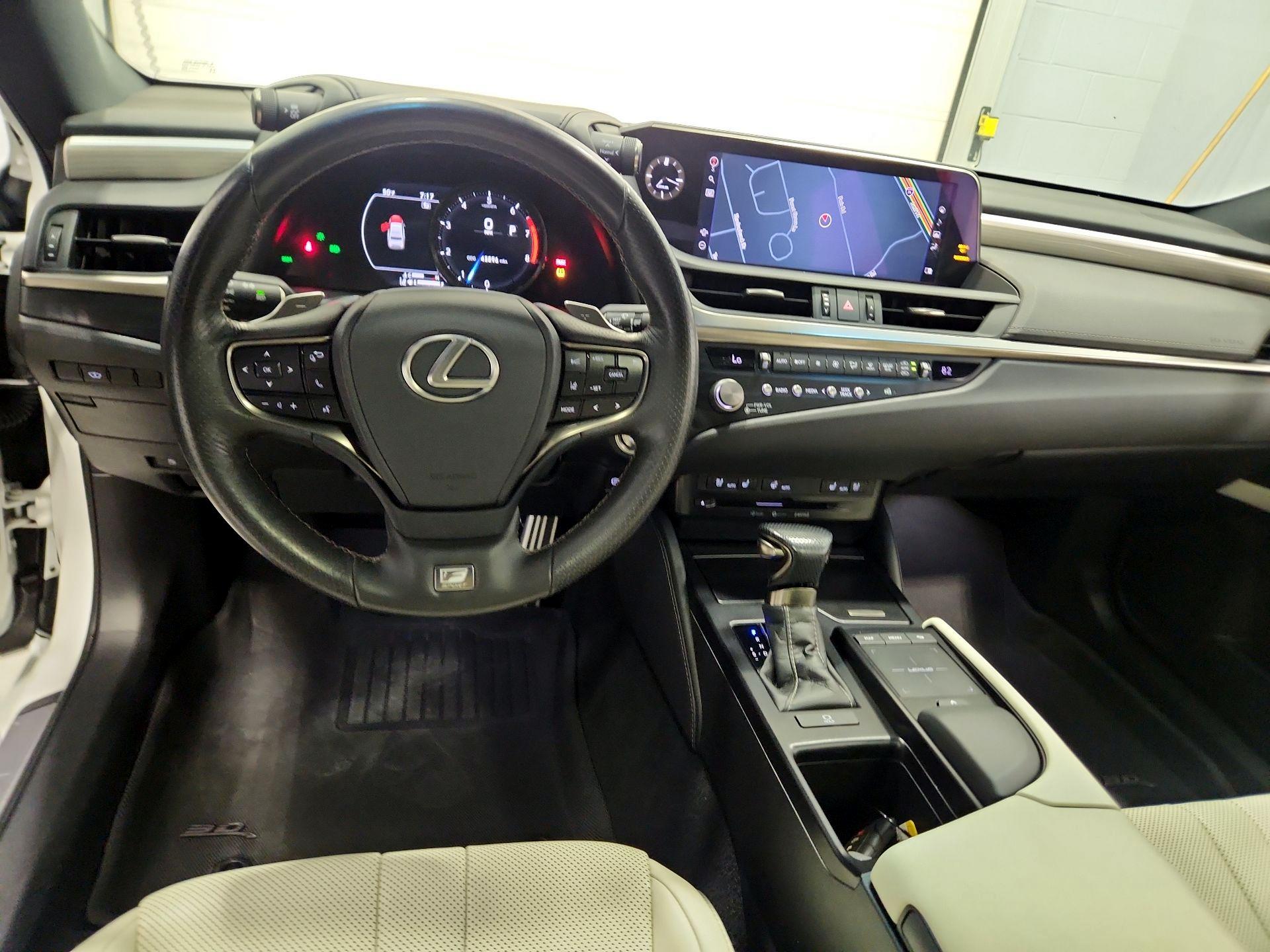 Thumbnail: 2021 Lexus ES - 9
