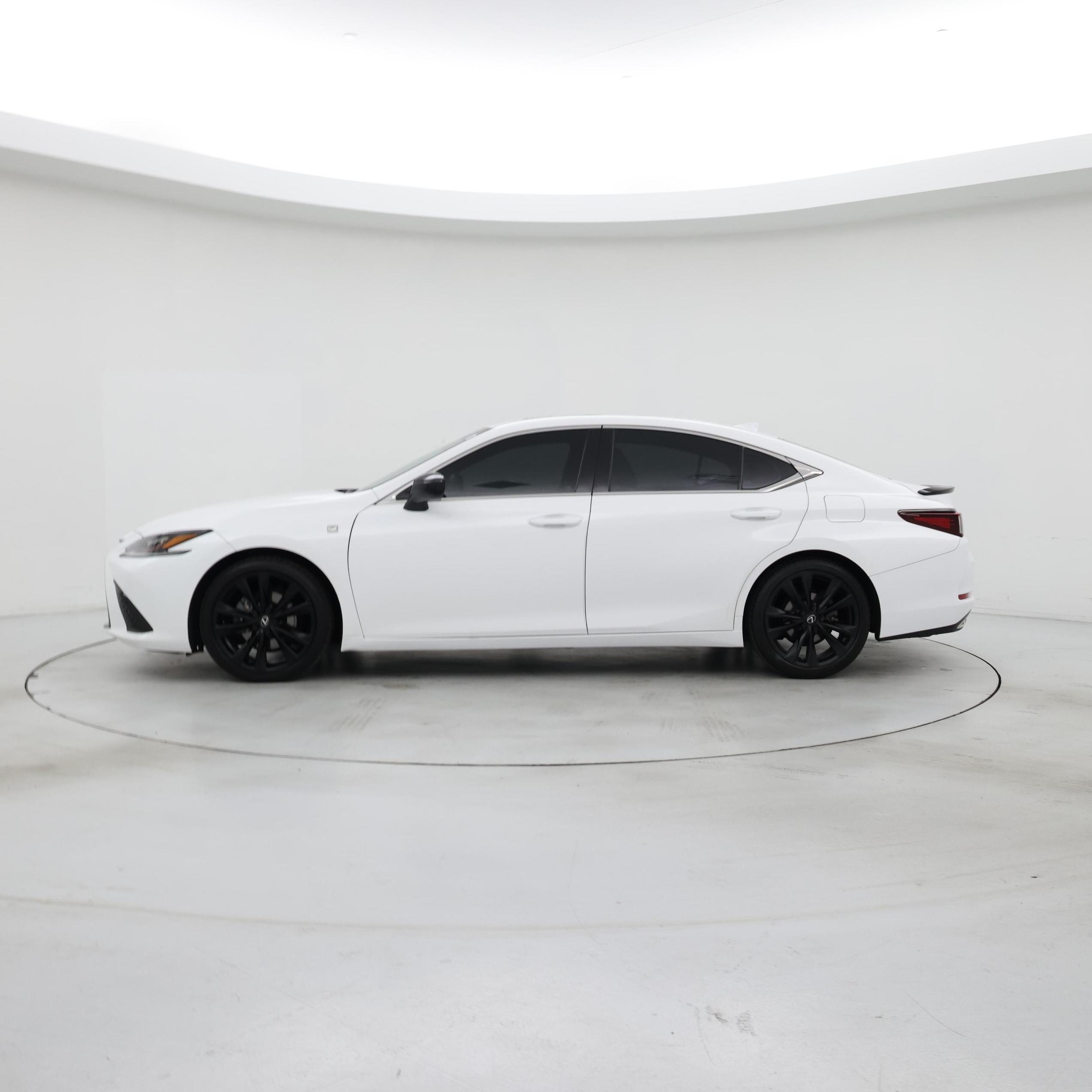 Thumbnail: 2021 Lexus ES - 3