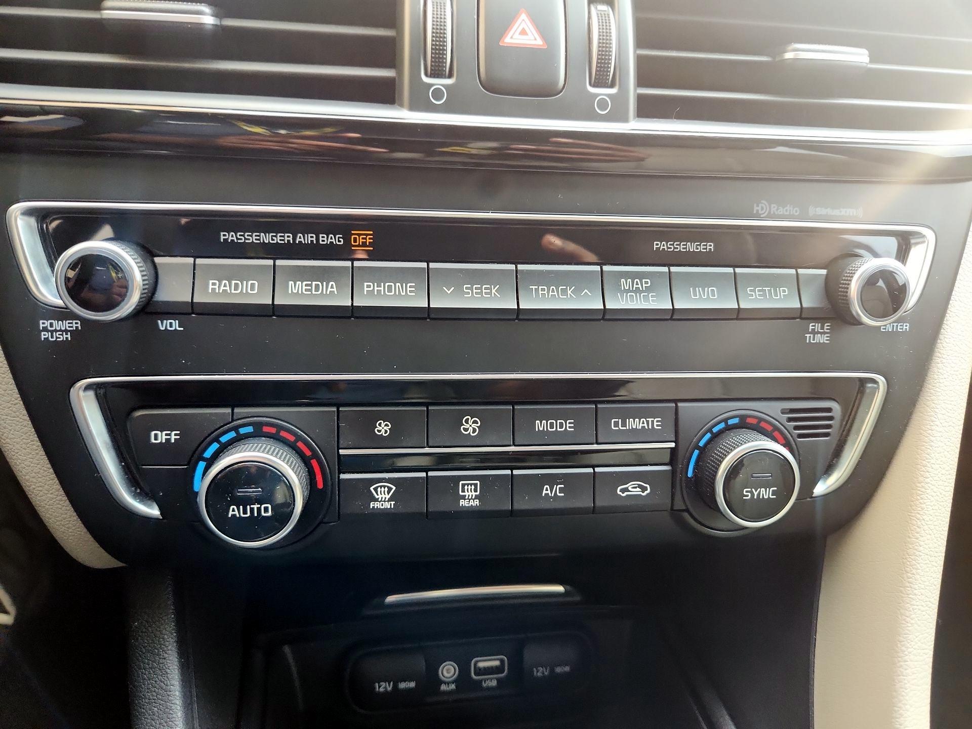 Thumbnail: 2016 Kia Optima - 17