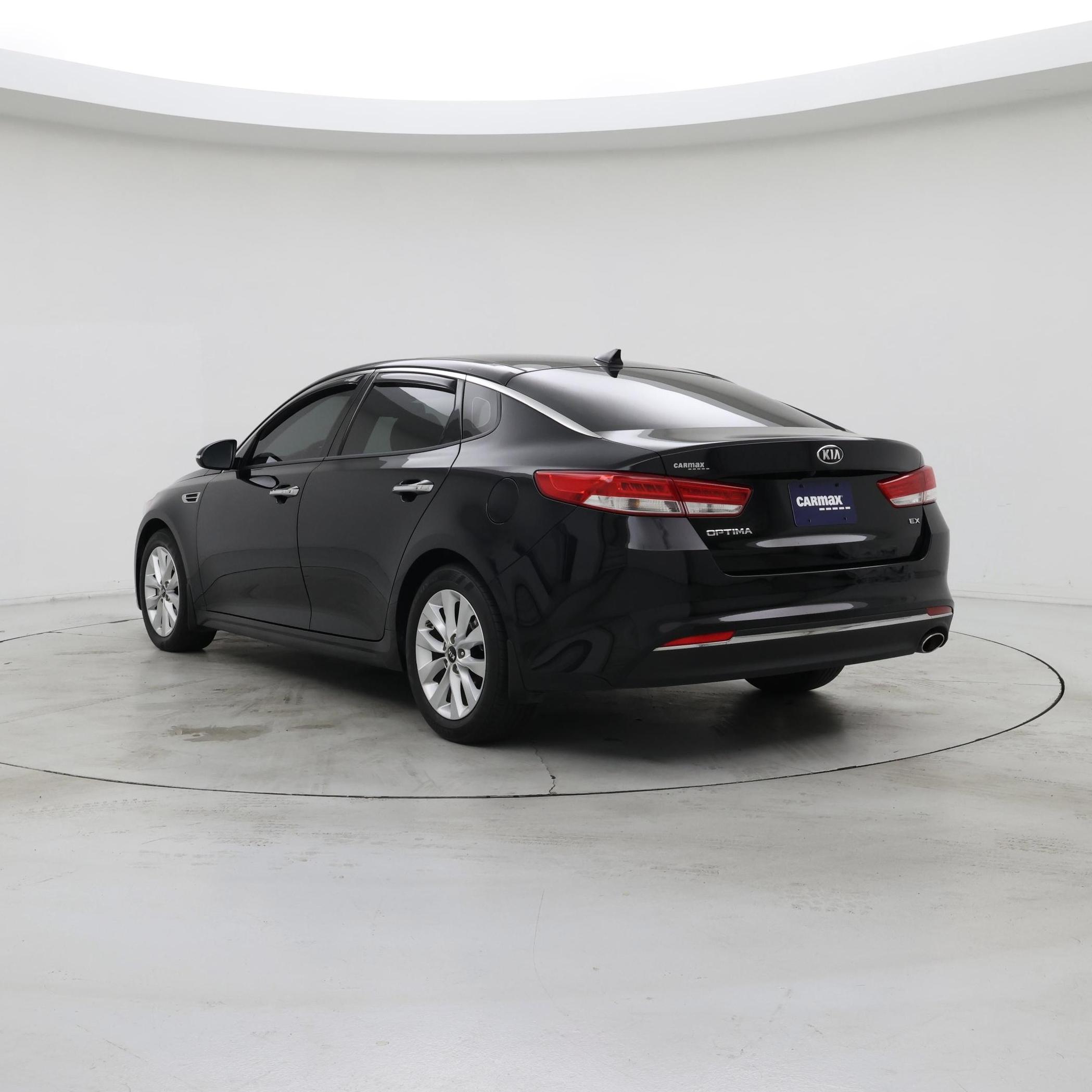 Thumbnail: 2016 Kia Optima - 2