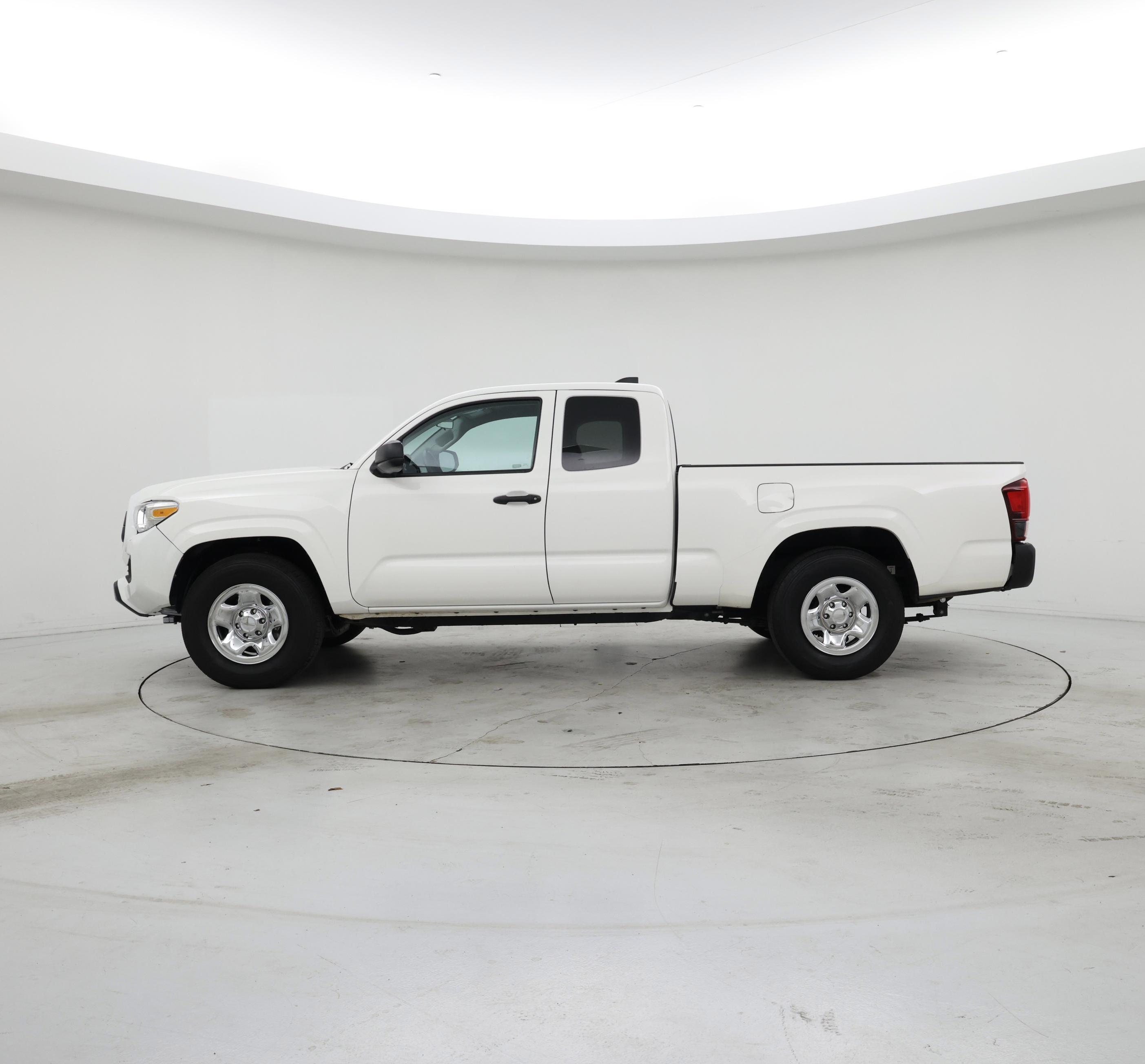 Thumbnail: 2021 Toyota Tacoma - 3