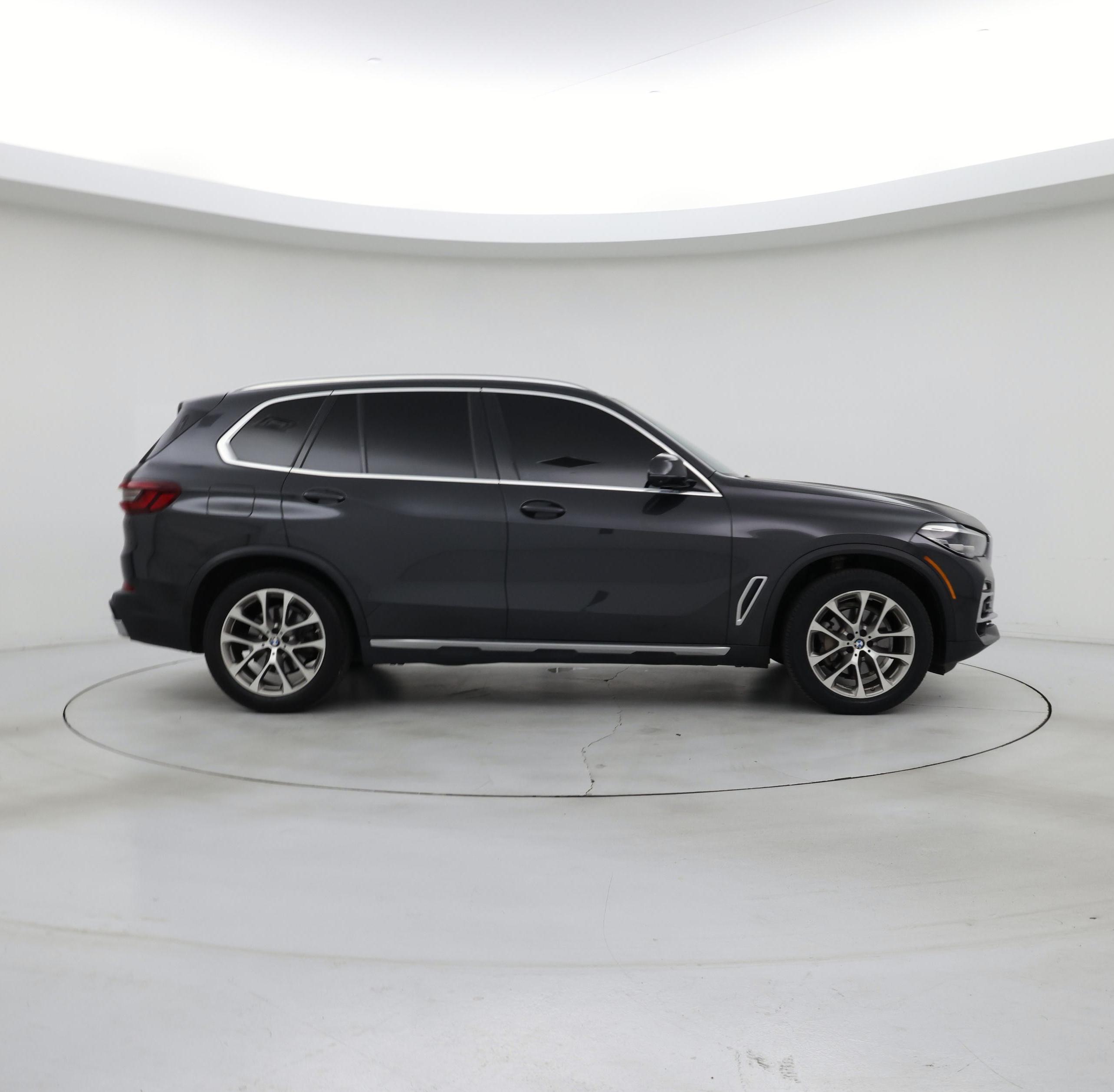 Thumbnail: 2021 BMW X5 - 7