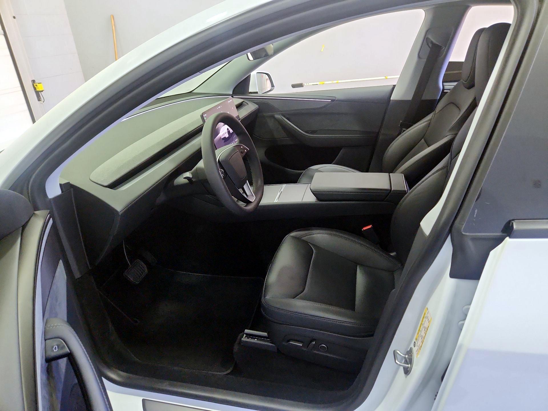 Thumbnail: 2026 Tesla Model Y - 11