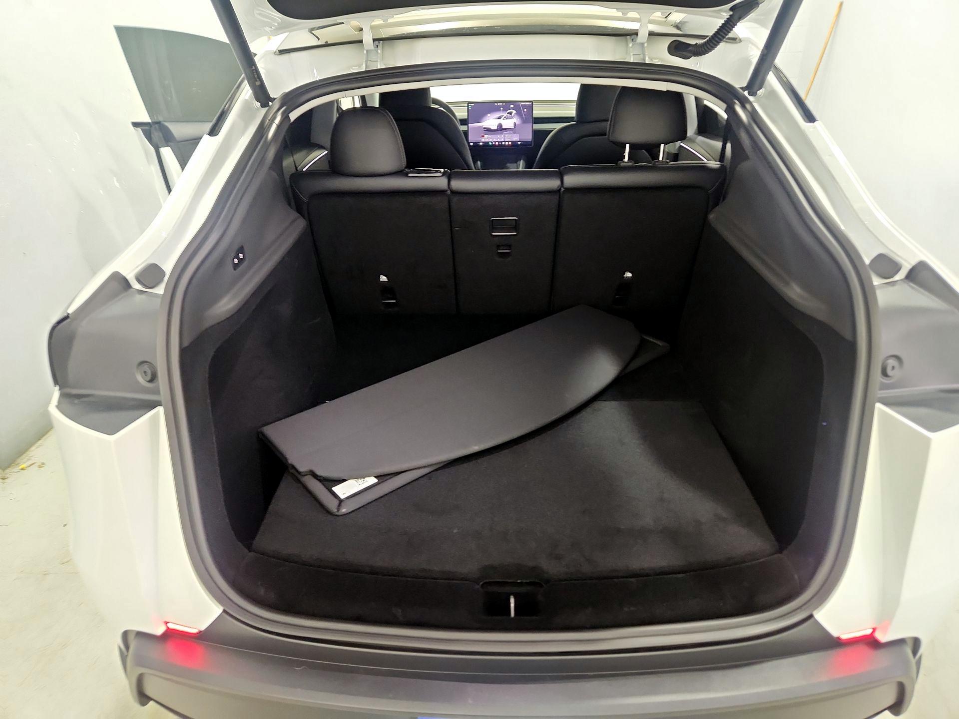 Thumbnail: 2026 Tesla Model Y - 20