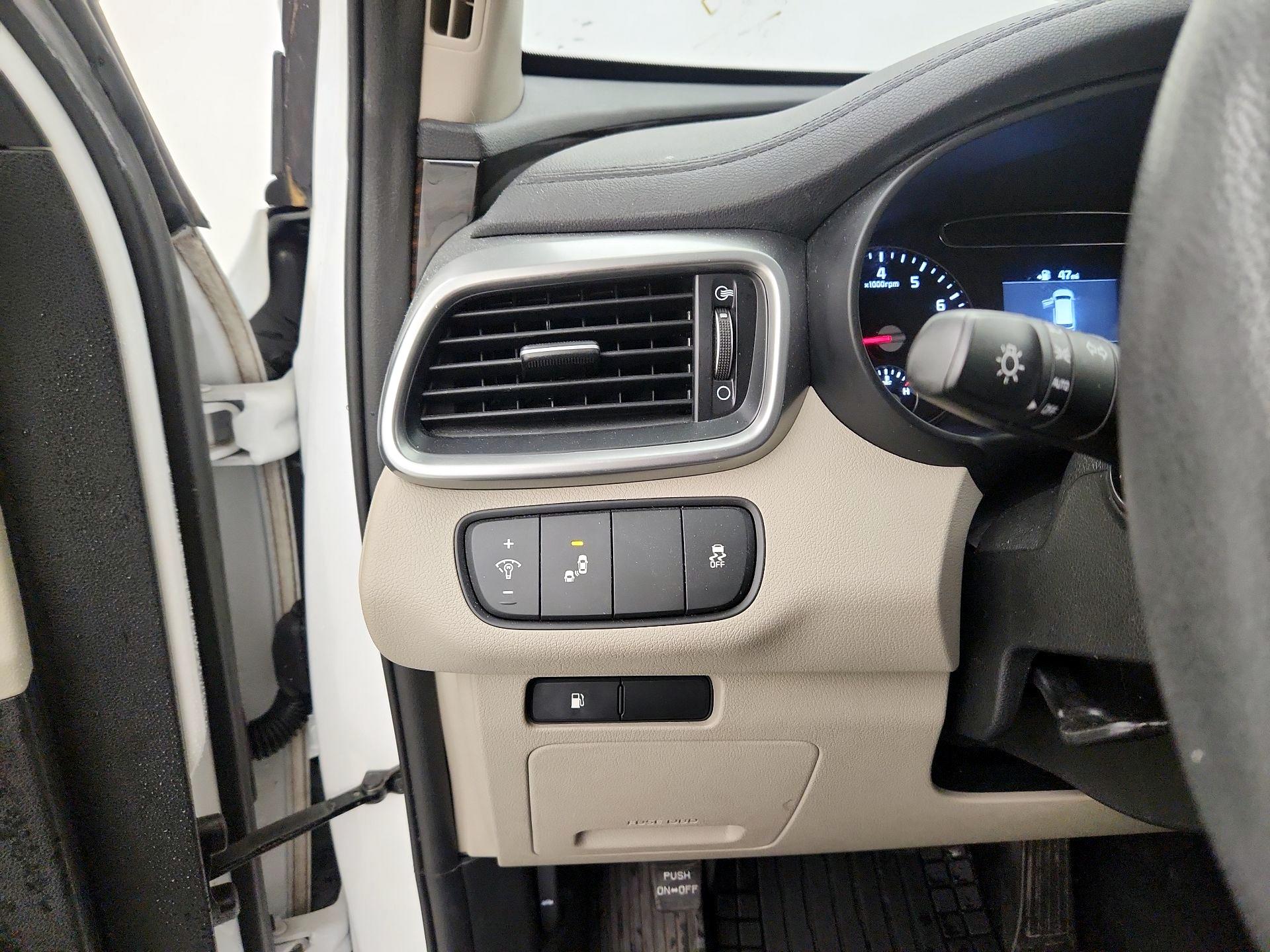 Thumbnail: 2019 Kia Sorento - 13