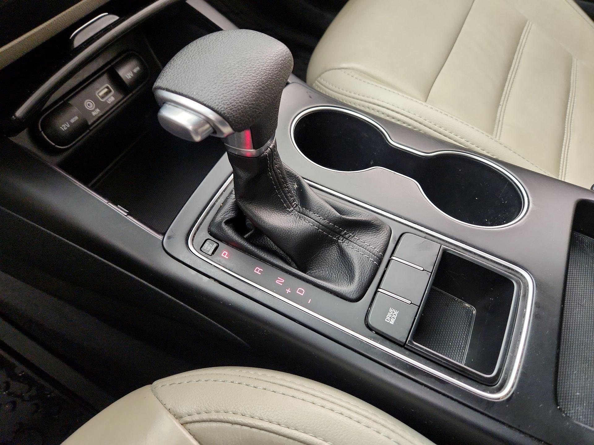 Thumbnail: 2019 Kia Sorento - 17