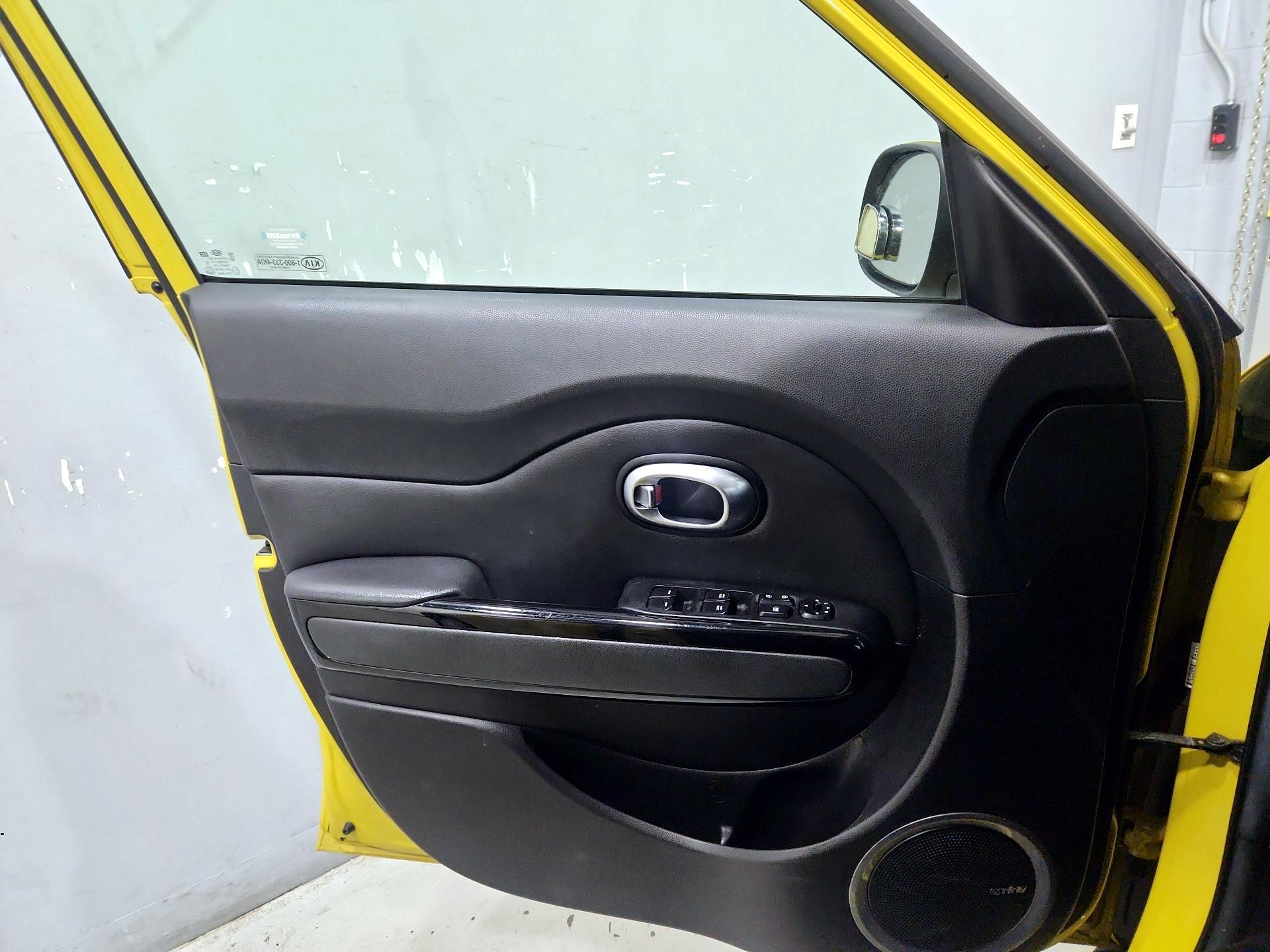 Thumbnail: 2014 Kia Soul - 12