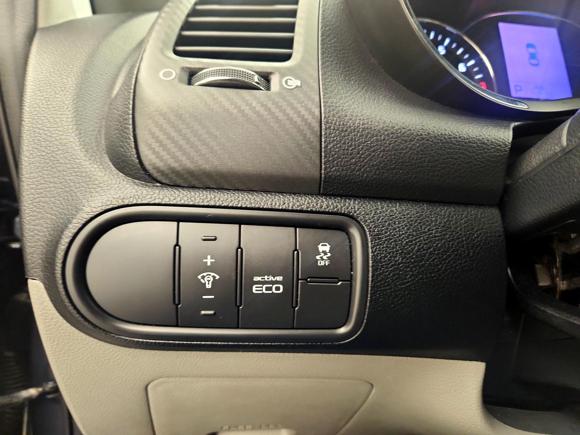 Thumbnail: 2015 Kia Forte - 13