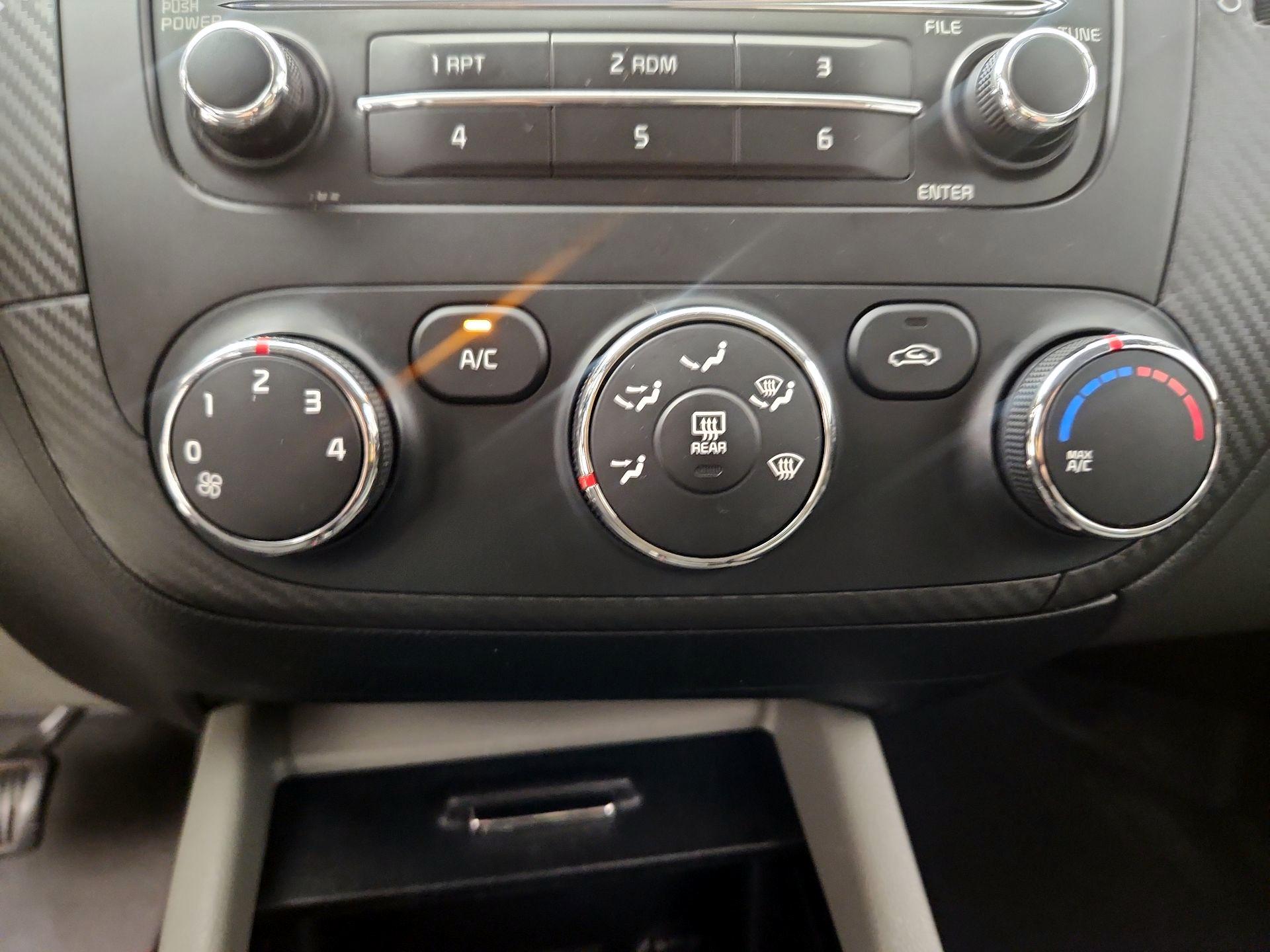 Thumbnail: 2015 Kia Forte - 15