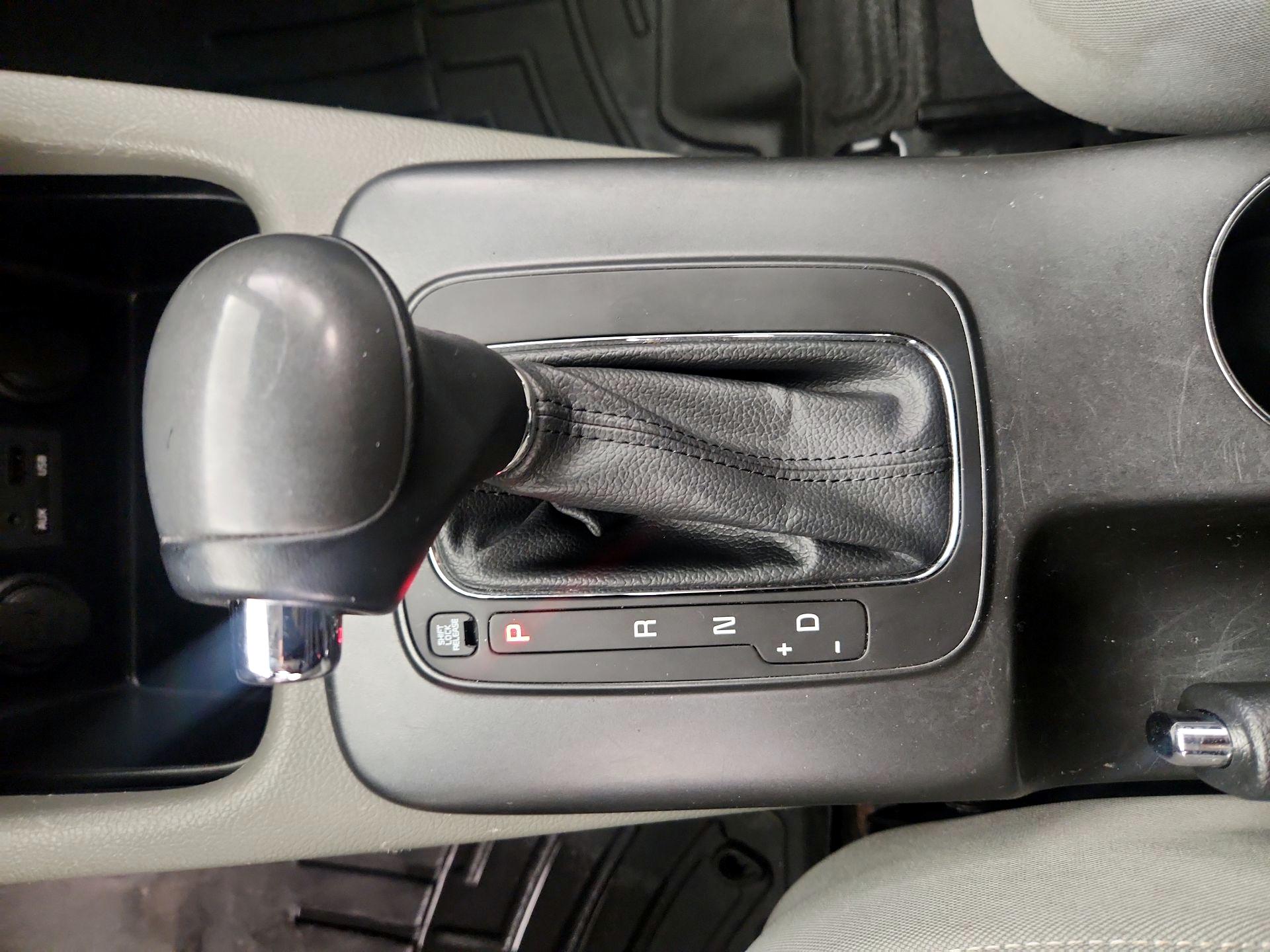 Thumbnail: 2015 Kia Forte - 16