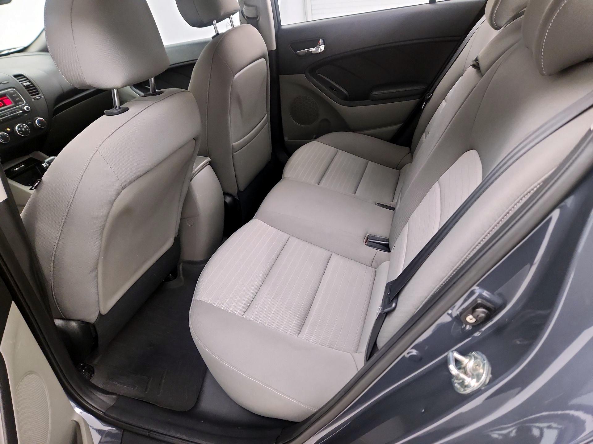 Thumbnail: 2015 Kia Forte - 18