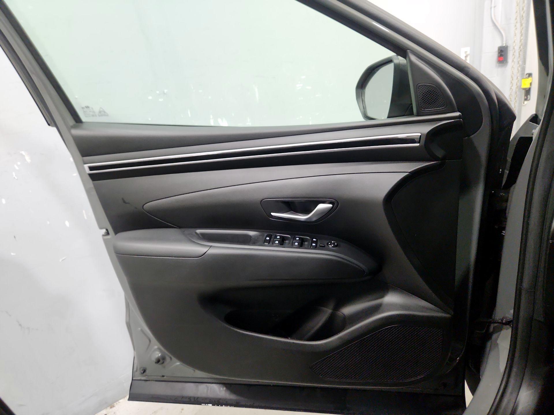 Thumbnail: 2023 Hyundai Santa Cruz - 12